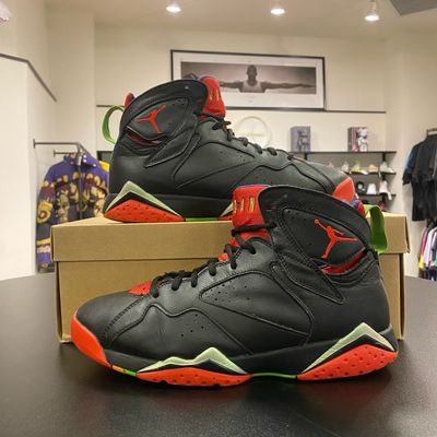 PONB AIR JORDAN 7 MARVIN THE MARTIAN SIZE 9 (NO SIZE TAG)