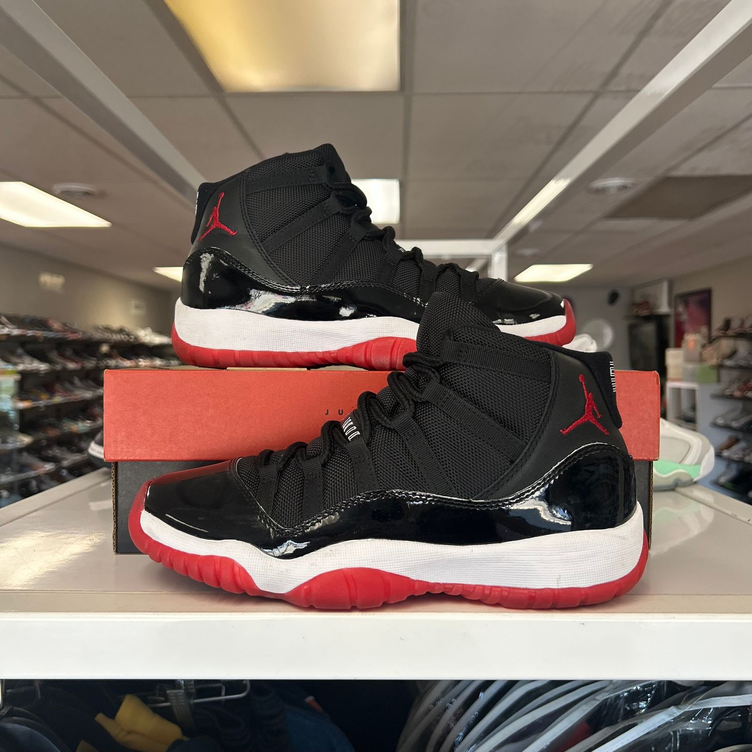 PO AIR JORDAN 11 RETRO PLAYOFF BRED (2019) (GS) SIZE 7Y