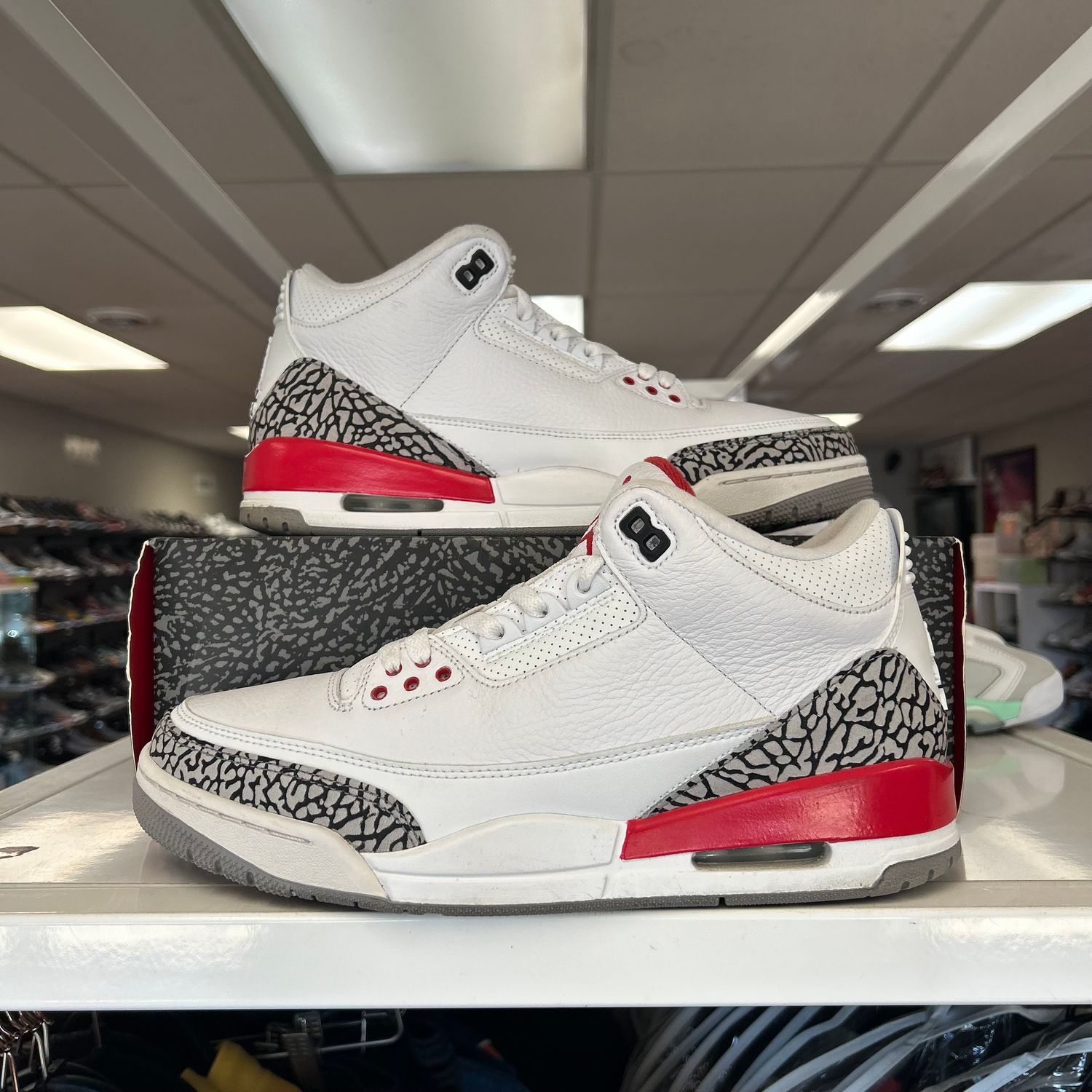 PO AIR JORDAN 3 RETRO HALL OF FAME SIZE 10.5
