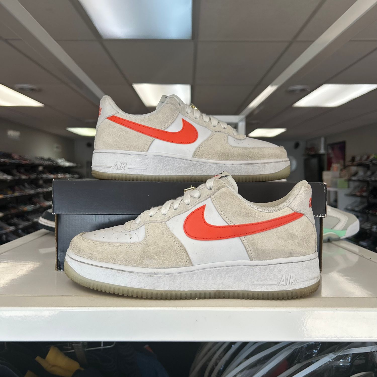 PO NIKE AIR FORCE 1 LOW FIRST USE CREAM (WOMENS) SIZE 8W