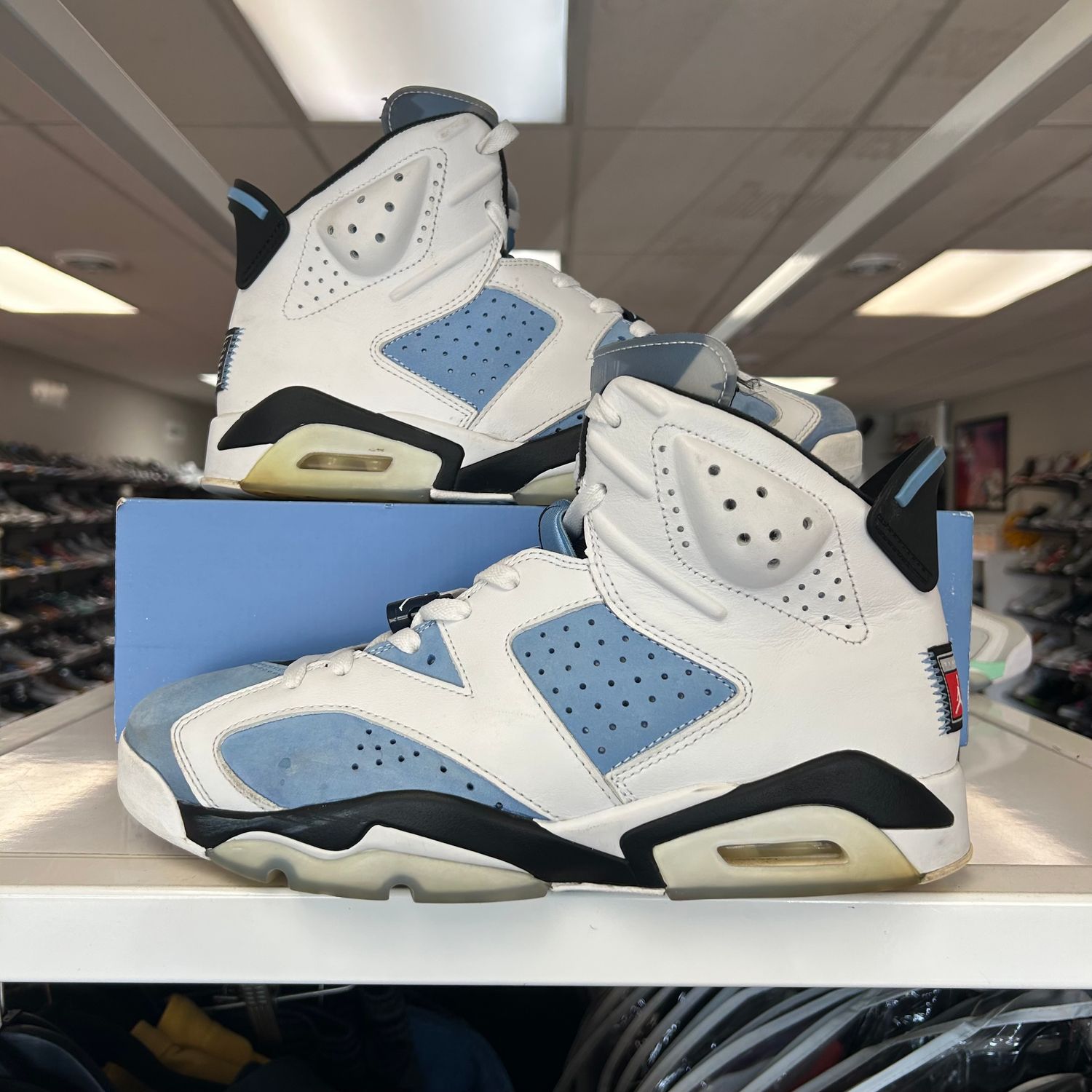 PO AIR JORDAN 6 RETRO UNC WHITE SIZE 10.5