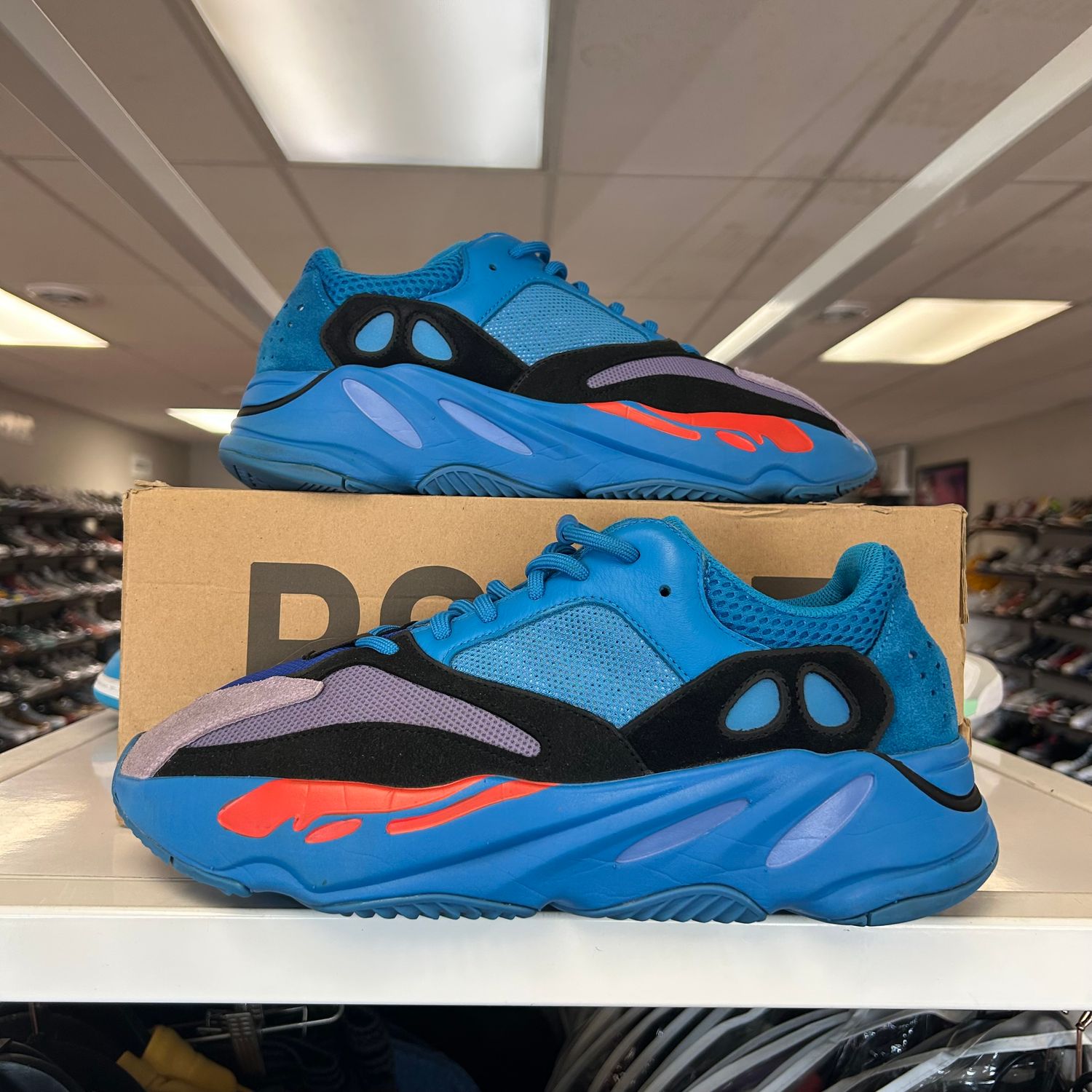 PO ADIDAS YEEZY BOOST 700 HI-RES BLUE SIZE 12