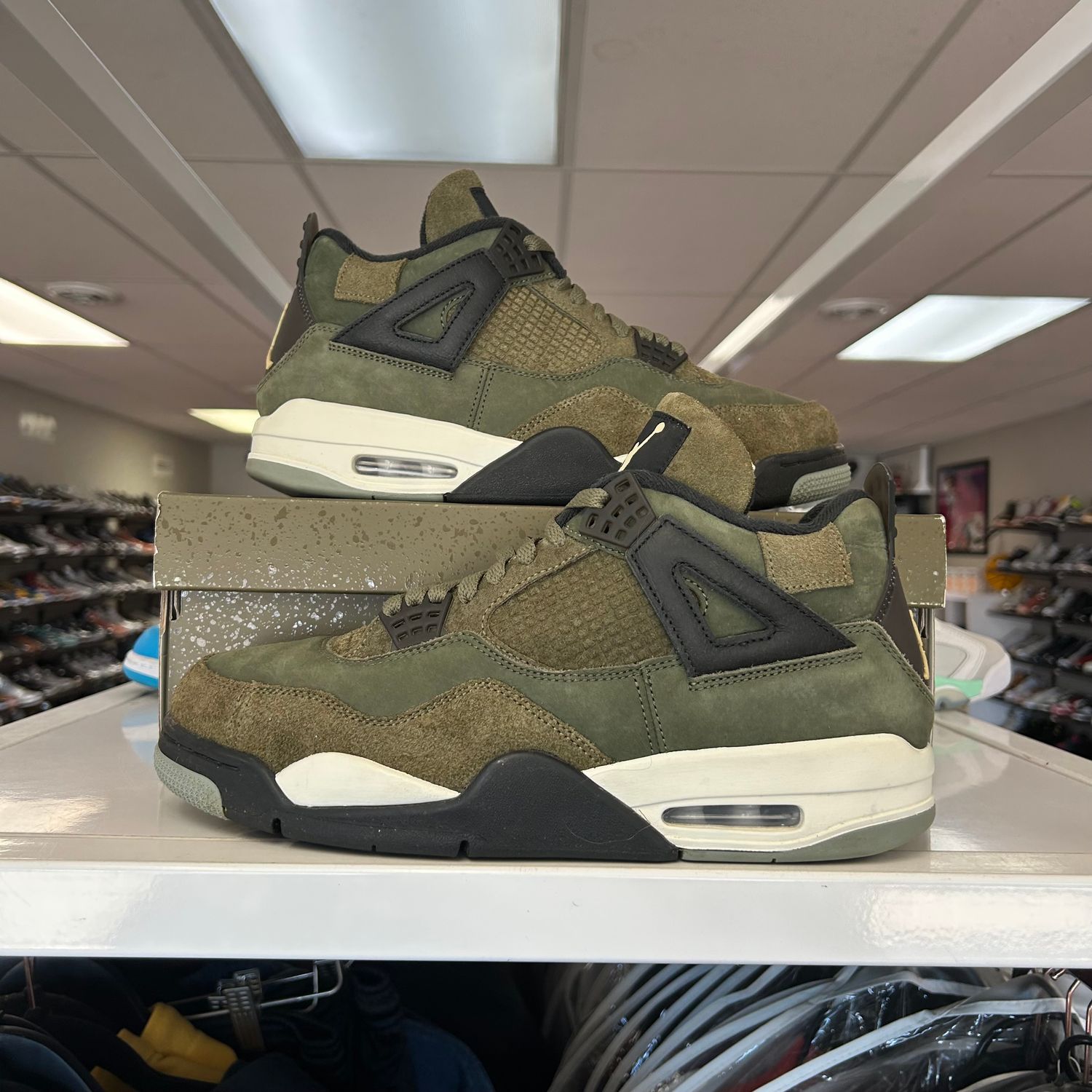 PO3 AIR JORDAN 4 CRAFT OLIVE SIZE 10.5