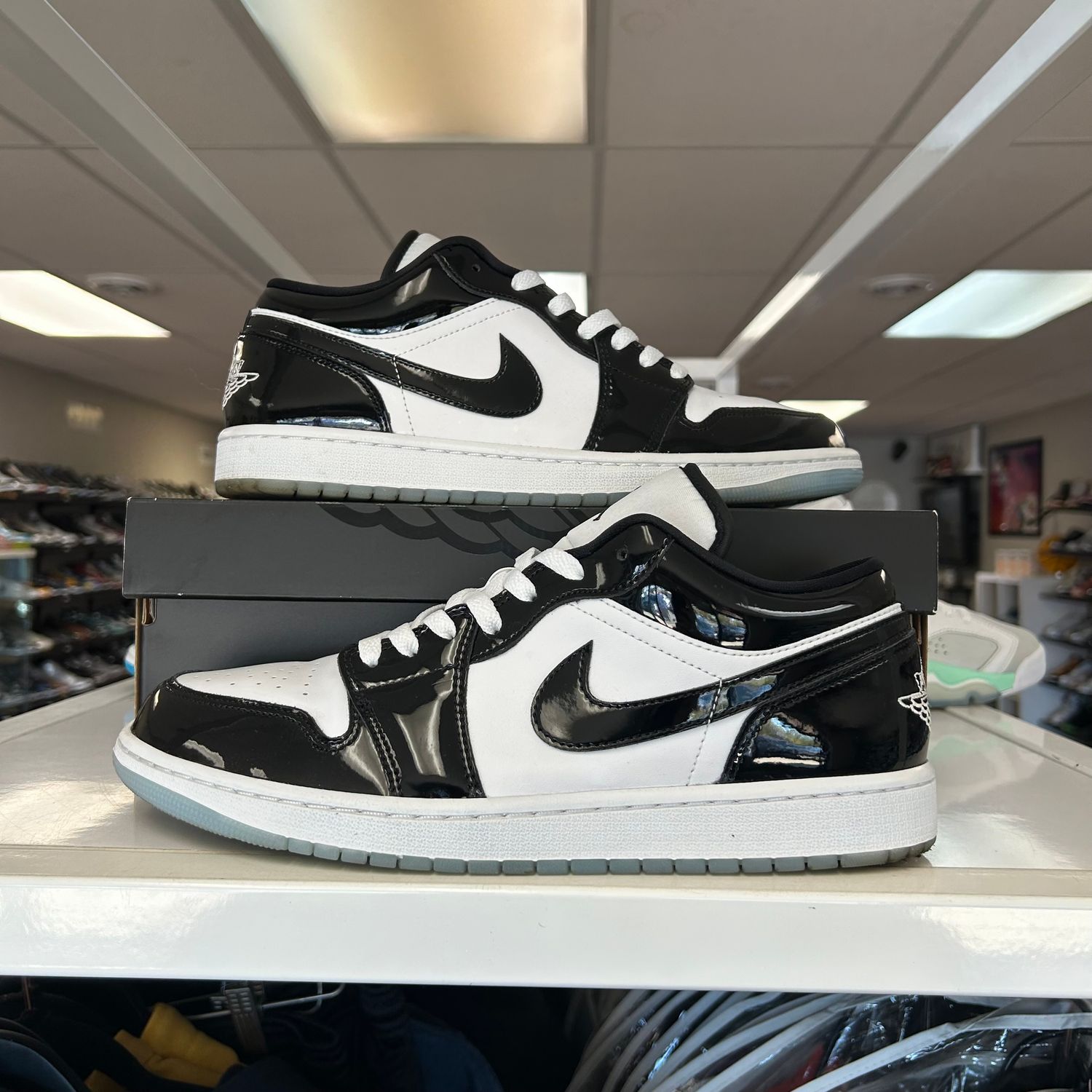 PO AIR JORDAN 1 LOW CONCORD SIZE 11