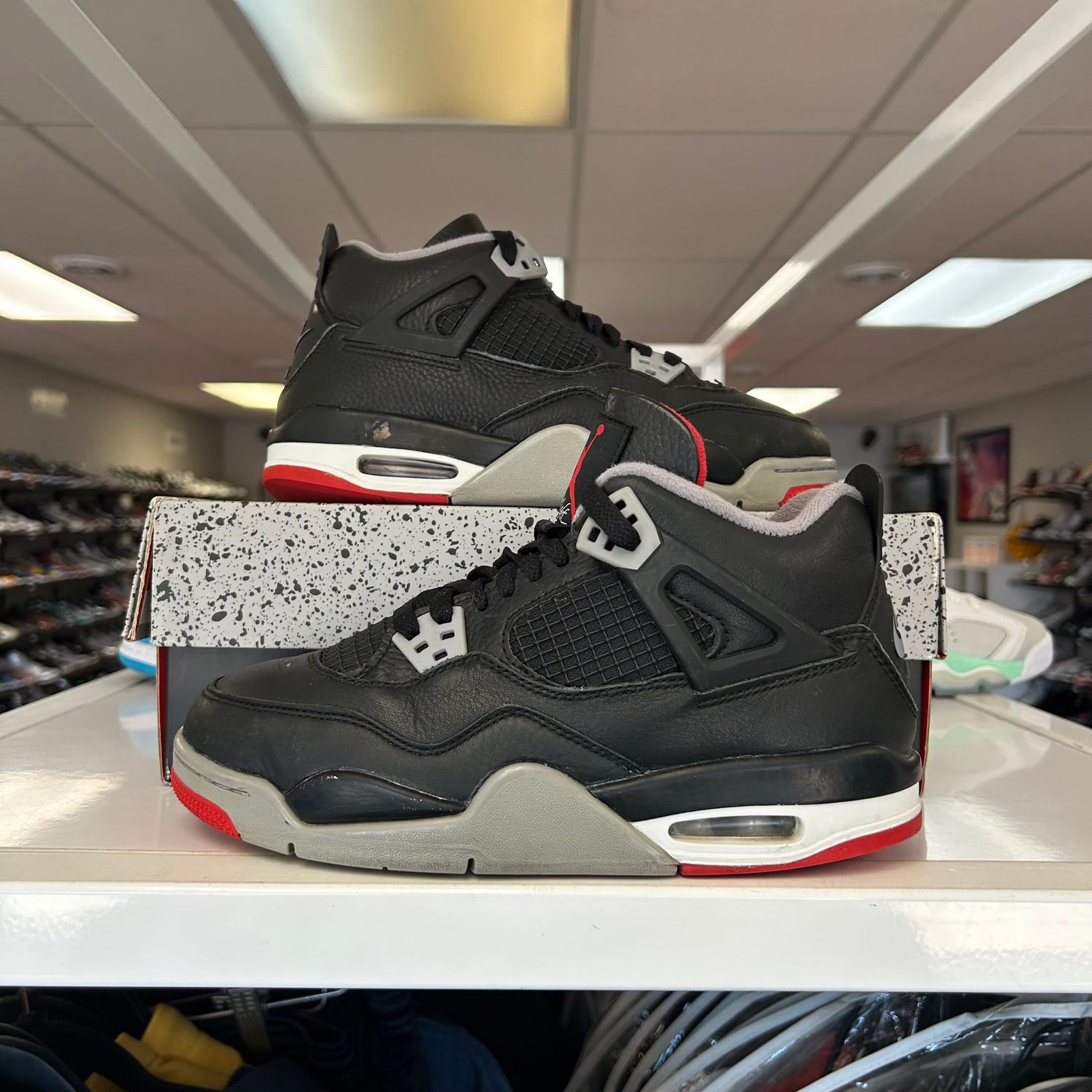 PO AIR JORDAN 4 BRED REIMAGINED SIZE 5.5Y