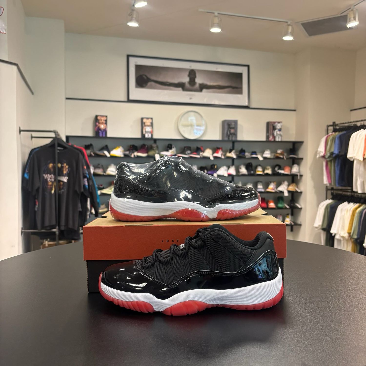NEW AIR JORDAN 11 LOW BRED (2025)