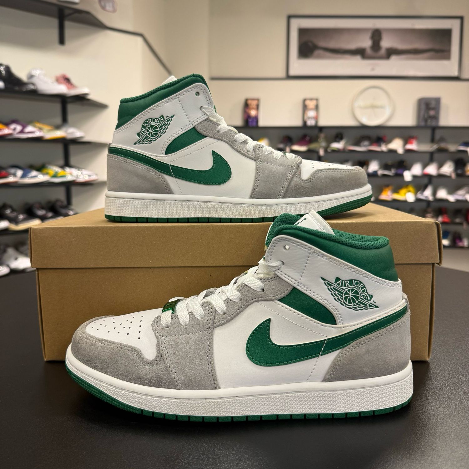 PONB AIR JORDAN 1 MID GREY GREEN SIZE 7.5