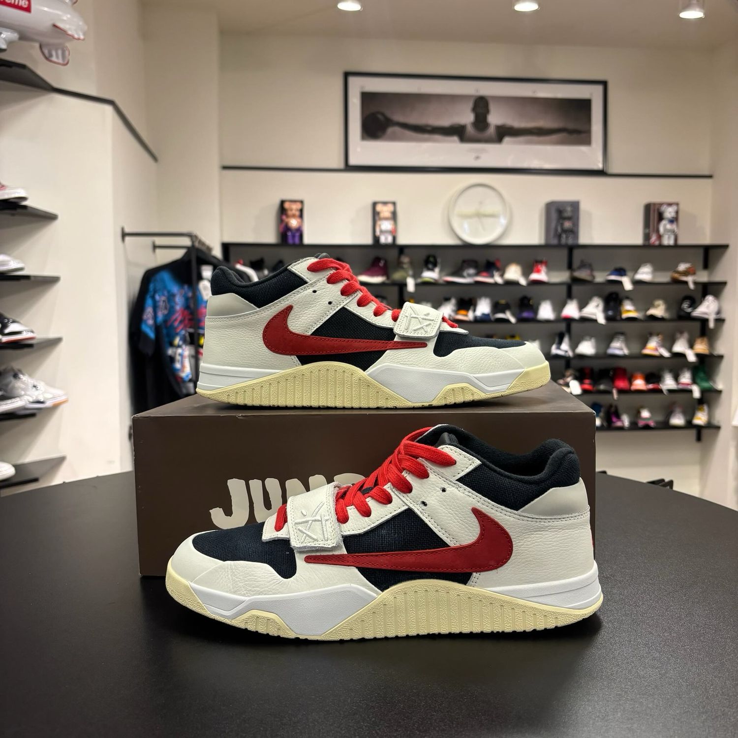 PO JORDAN JUMPMAN JACK TR TRAVIS SCOTT UNIVERSITY RED SIZE 12