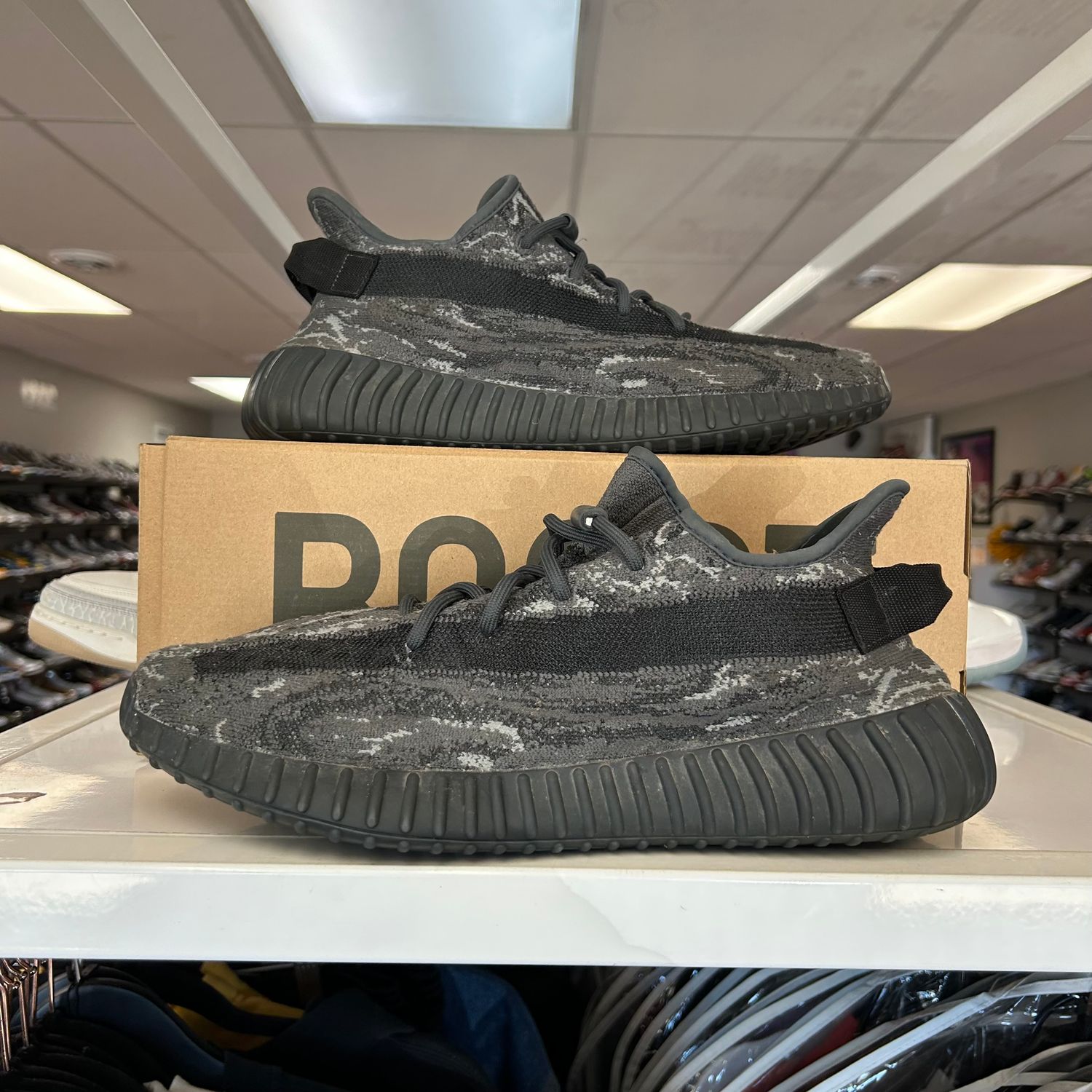 PO2 ADIDAS YEEZY BOOST 350 V2 MX DARK SALT SIZE 12