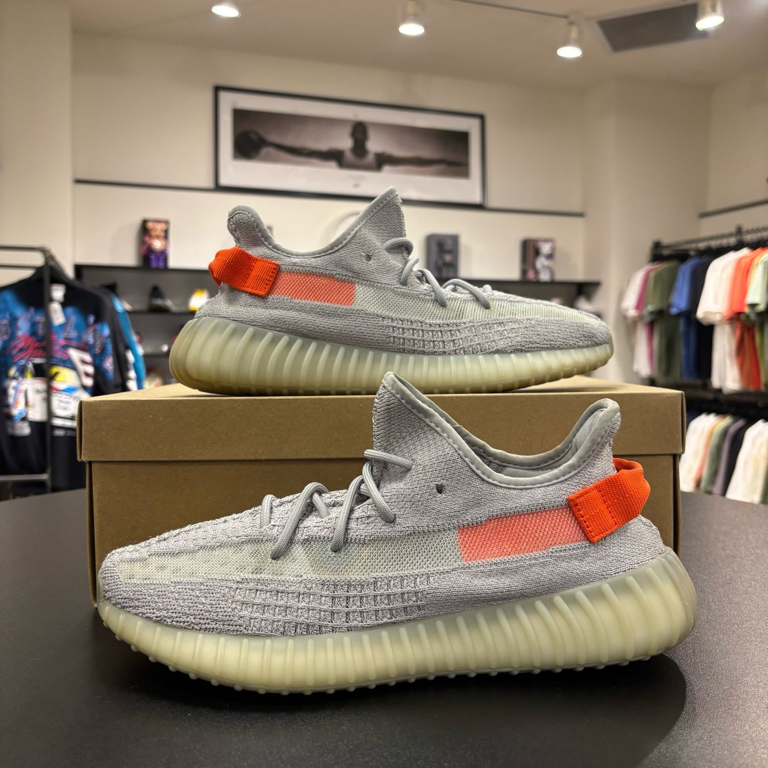 PONB ADIDAS YEEZY 350 V2 TAIL LIGHT SIZE 10