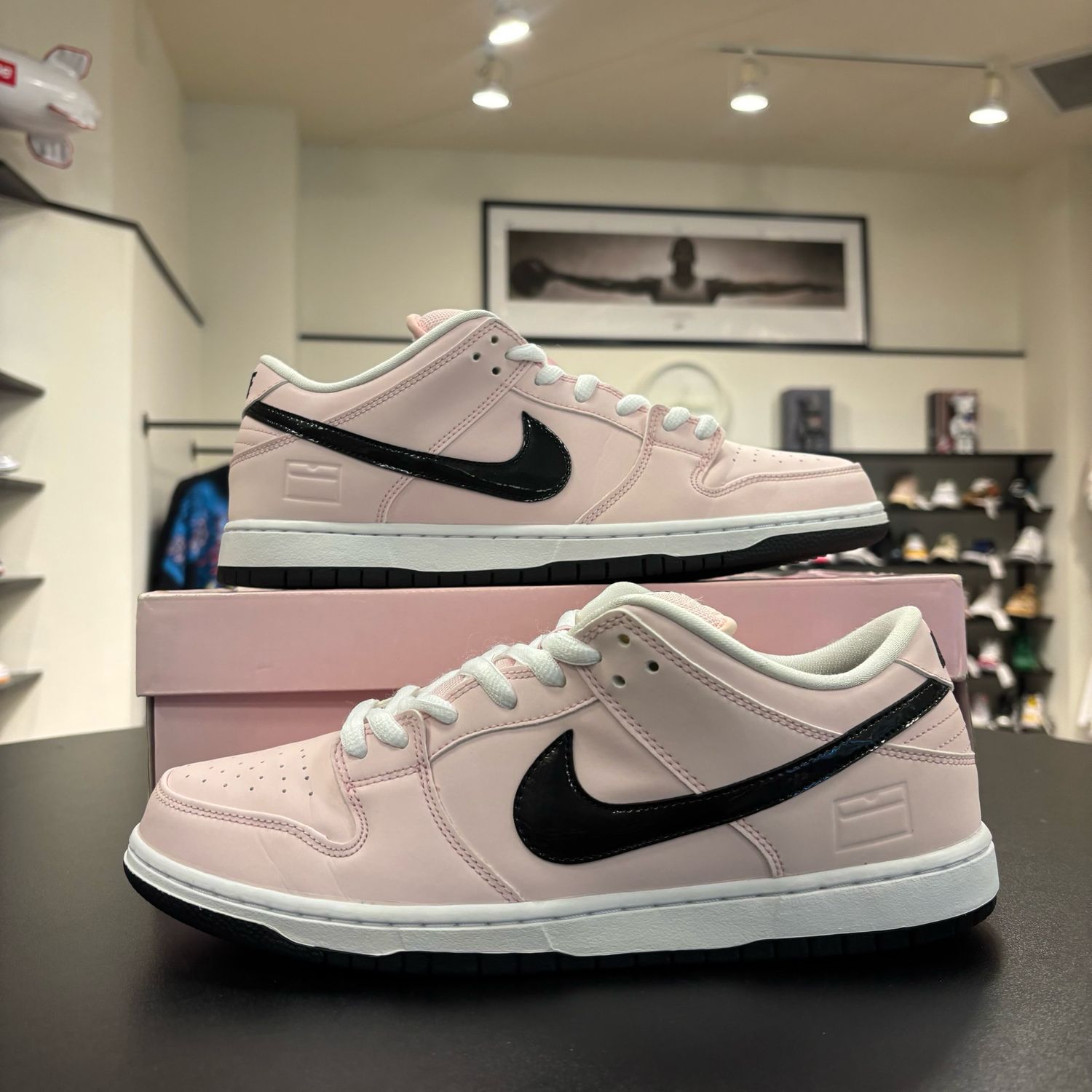 PO NIKE DUNK LOW SB PINK BOX SIZE 11