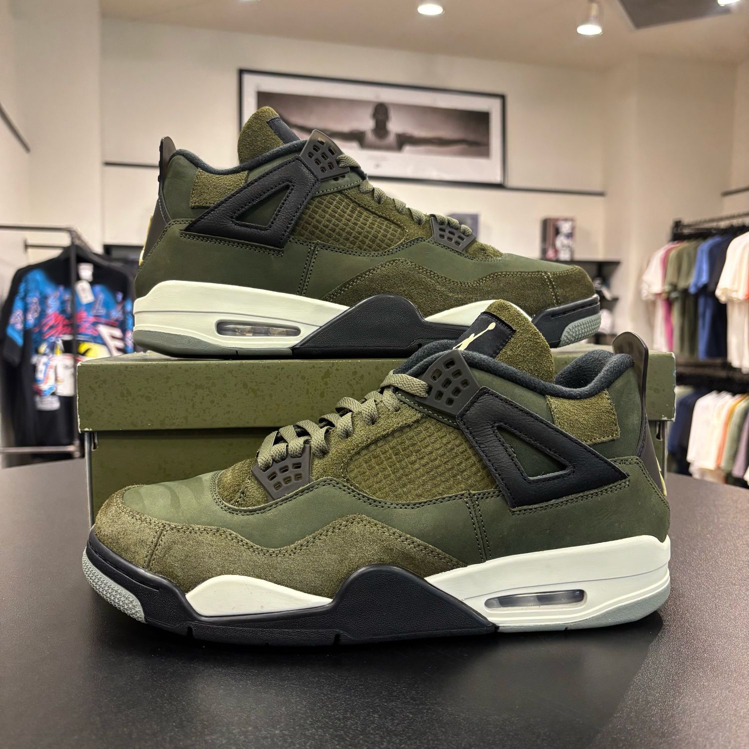 PO AIR JORDAN 4 CRAFT OLIVE SIZE 13