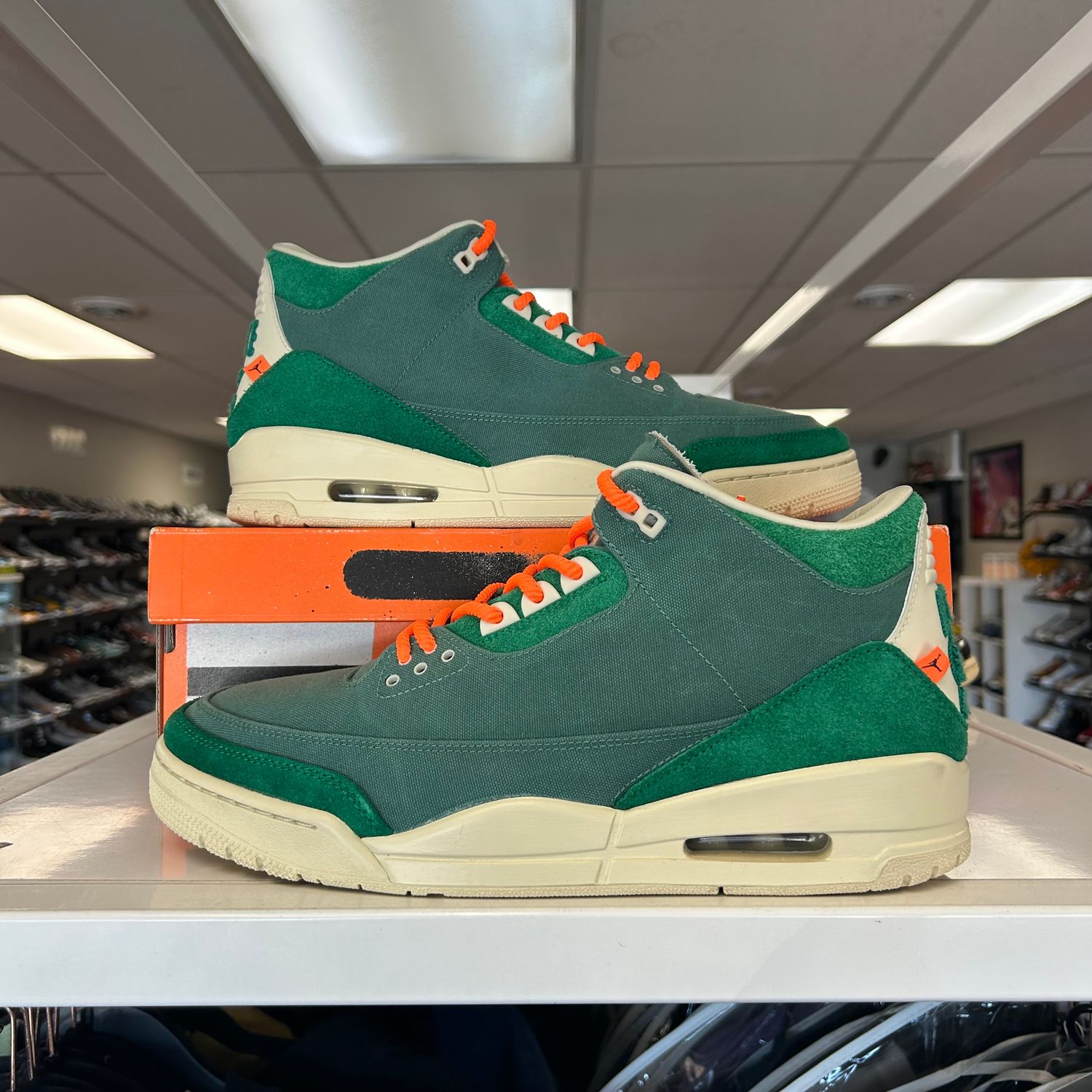 PO2 AIR JORDAN 3 NINA CHANEL ABNEY BICOASTAL (WOMENS)  SIZE 13.5W