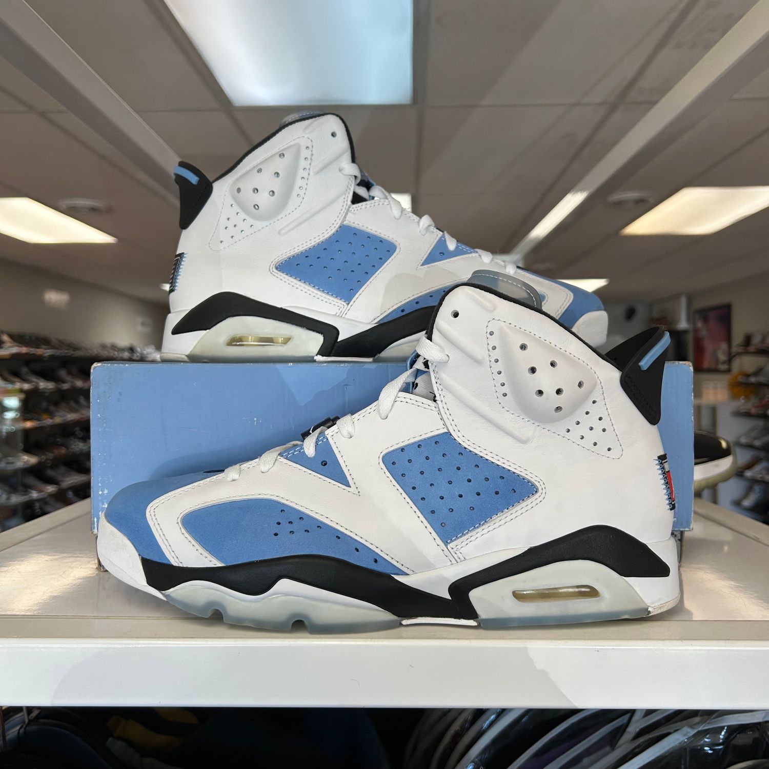 PO AIR JORDAN 6 RETRO UNC WHITE SIZE 11.5