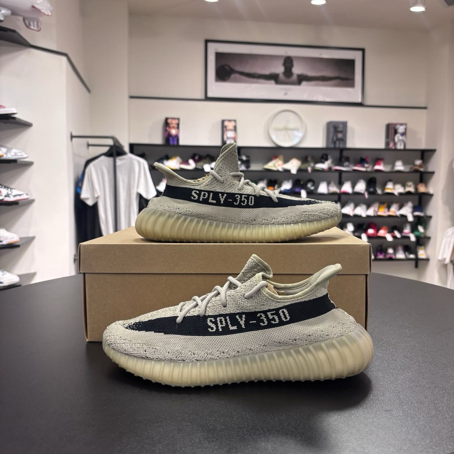 PO NB ADIDAS YEEZY 350 V2 GRANITE SIZE 8.5