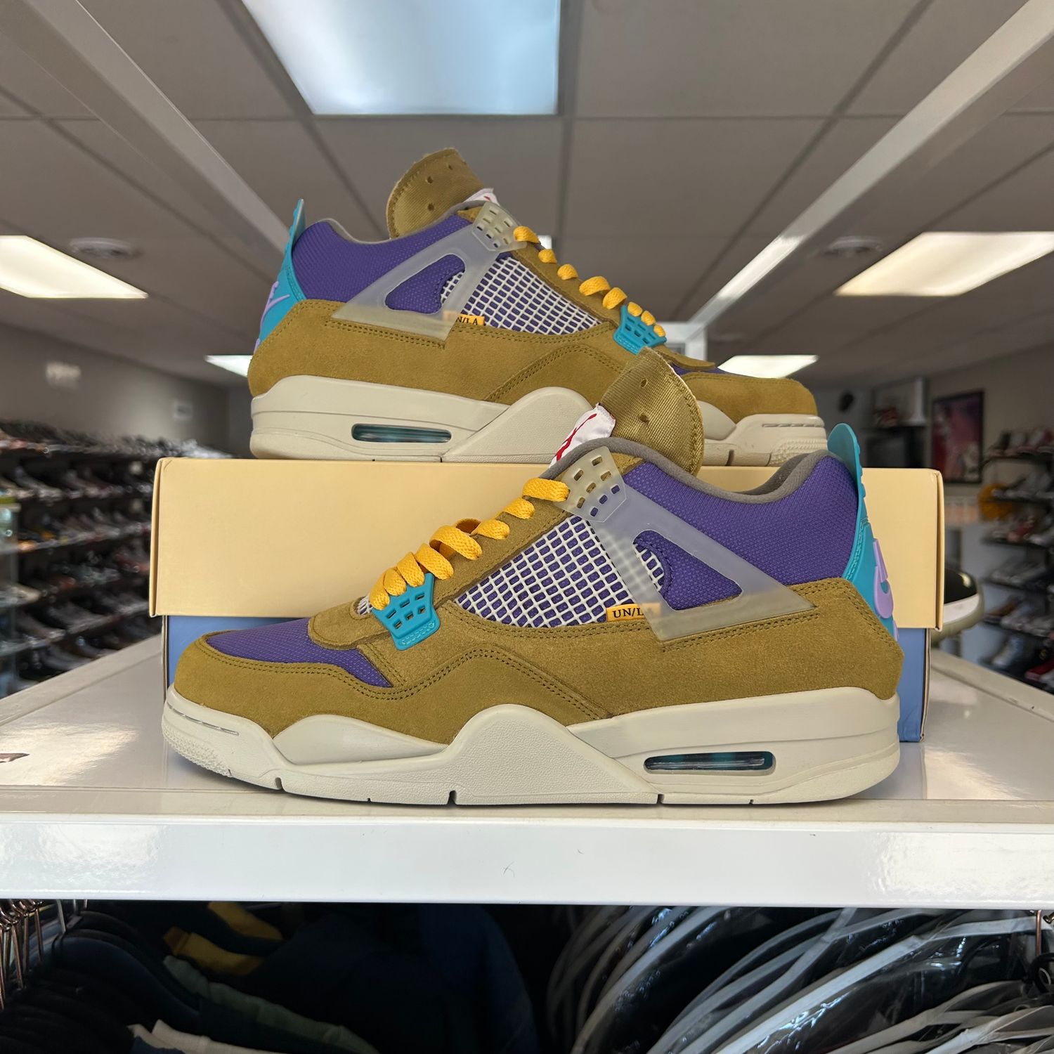 PO AIR JORDAN 4 UNION DESERT MOSS SIZE 11.5