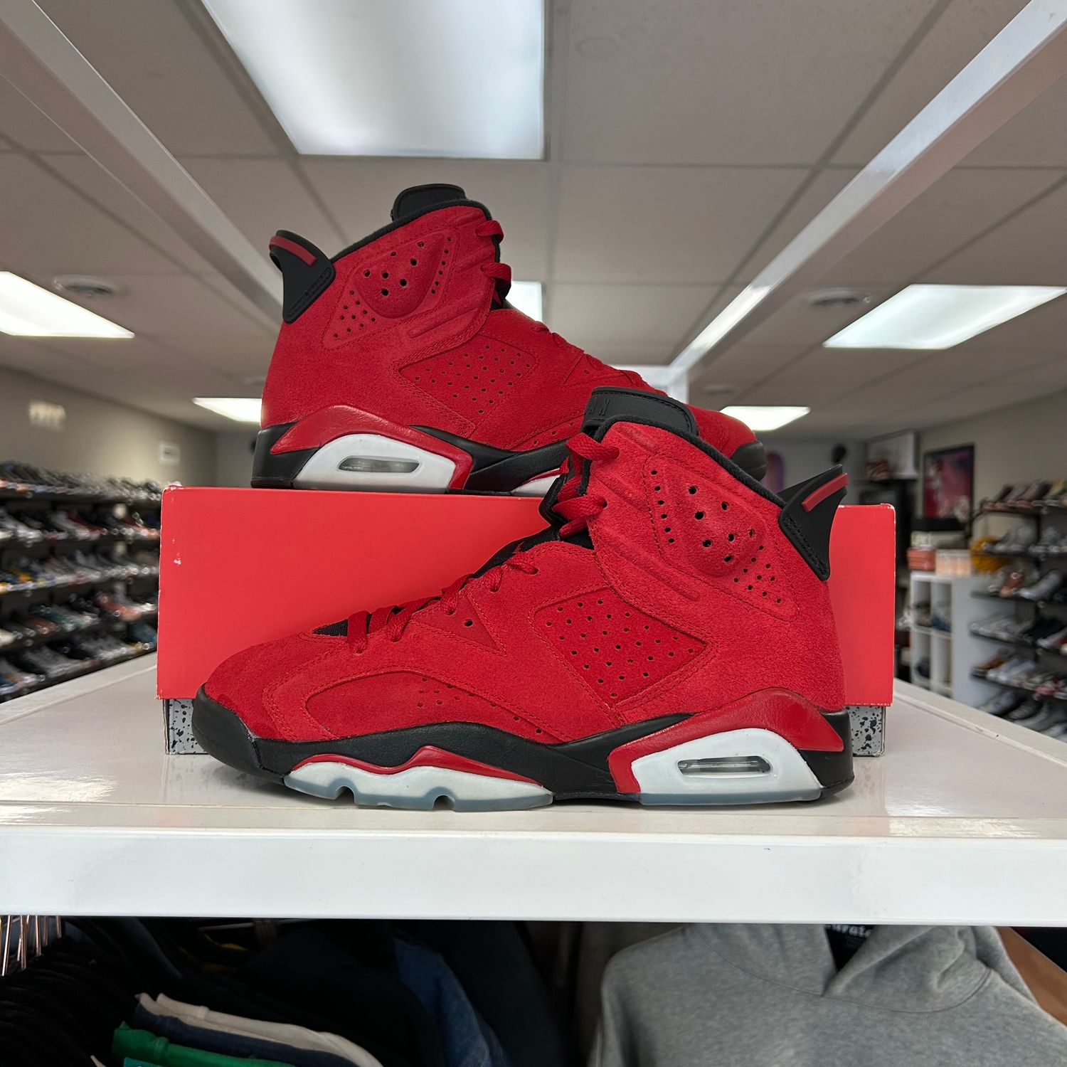 PO AIR JORDAN 6 RETRO TORO BRAVO SIZE 8