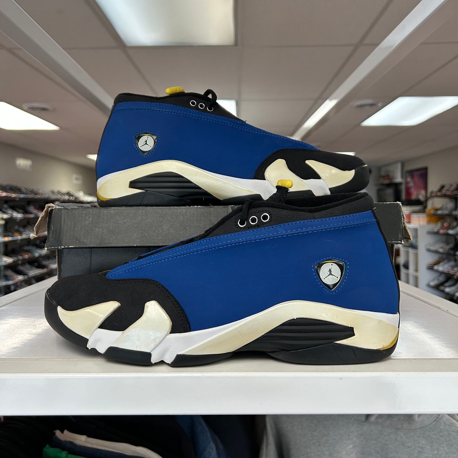 PO AIR JORDAN 14 RETRO LOW LANEY (2015) SIZE 11.5