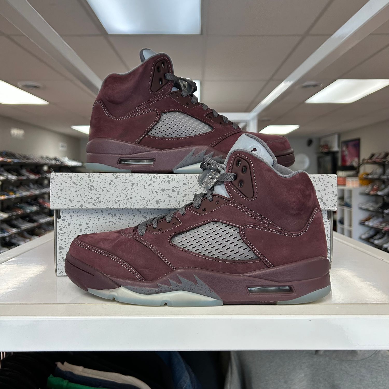 PO AIR JORDAN 5 RETRO BURGUNDY (2023) SIZE 8