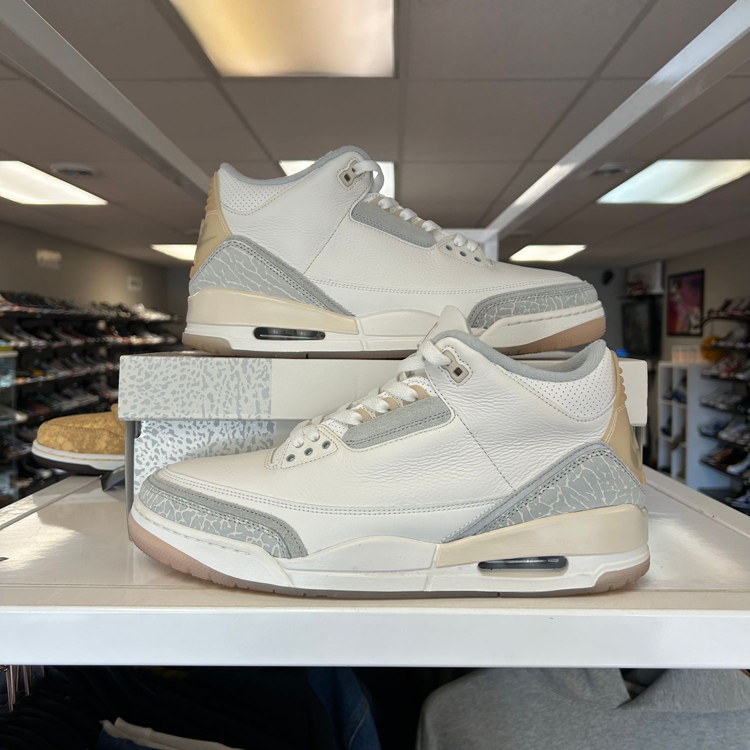 PO3 AIR JORDAN 3 CRAFT IVORY SIZE 12