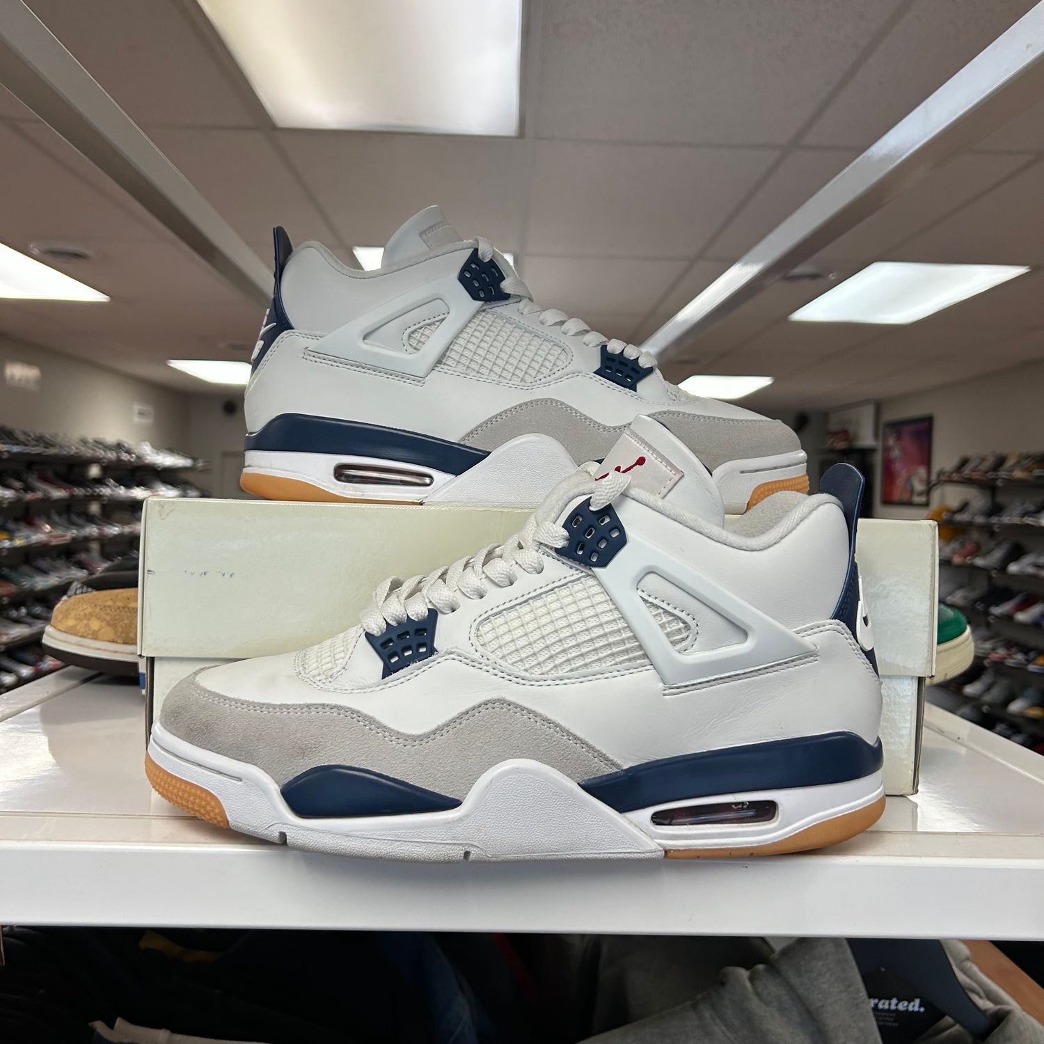 PO AIR JORDAN 4 RETRO SB NAVY SIZE 10