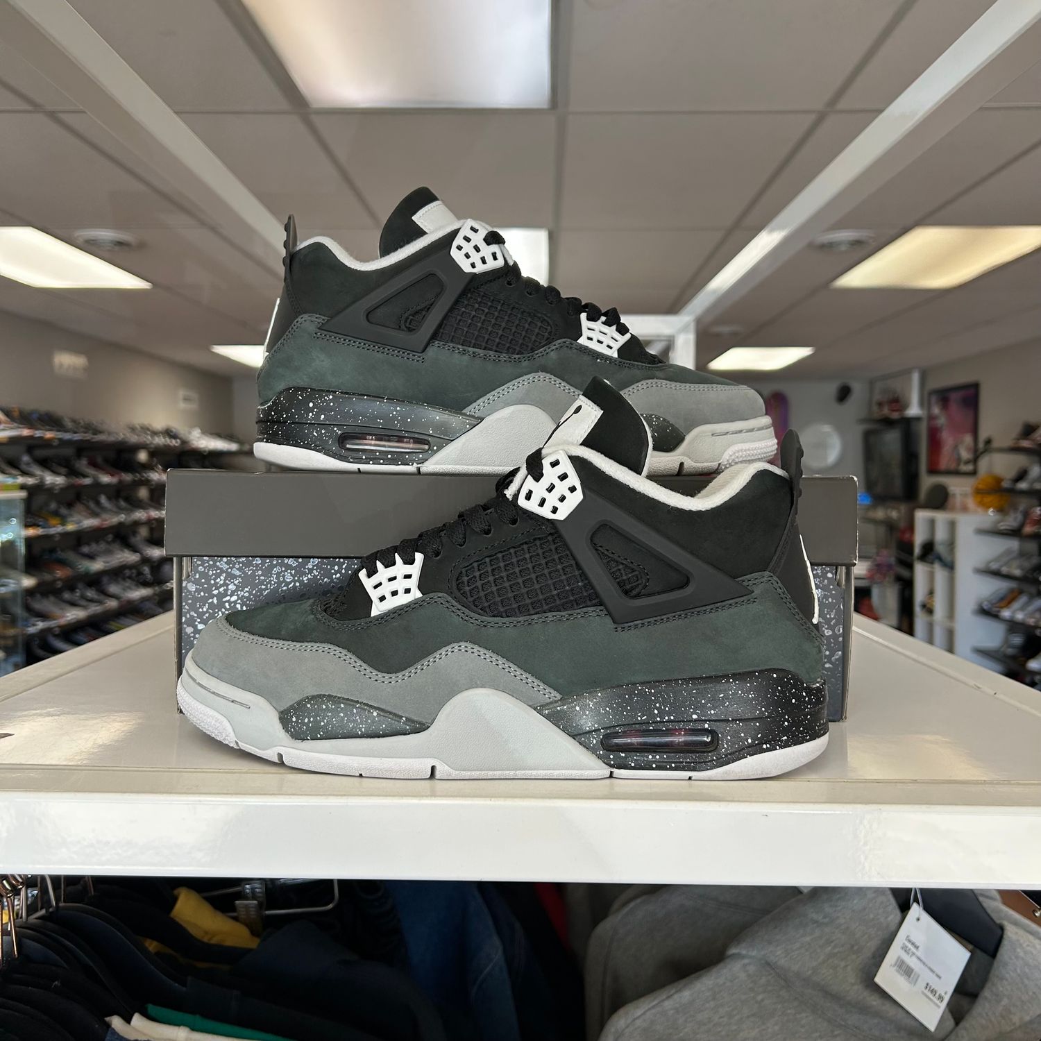 PO2 AIR JORDAN 4 RETRO FEAR (2024) SIZE 9