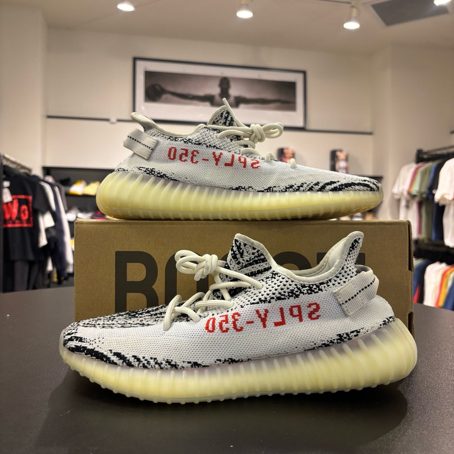 PO2 ADIDAS YEEZY BOOST 350 V2 ZEBRA SIZE 10.5