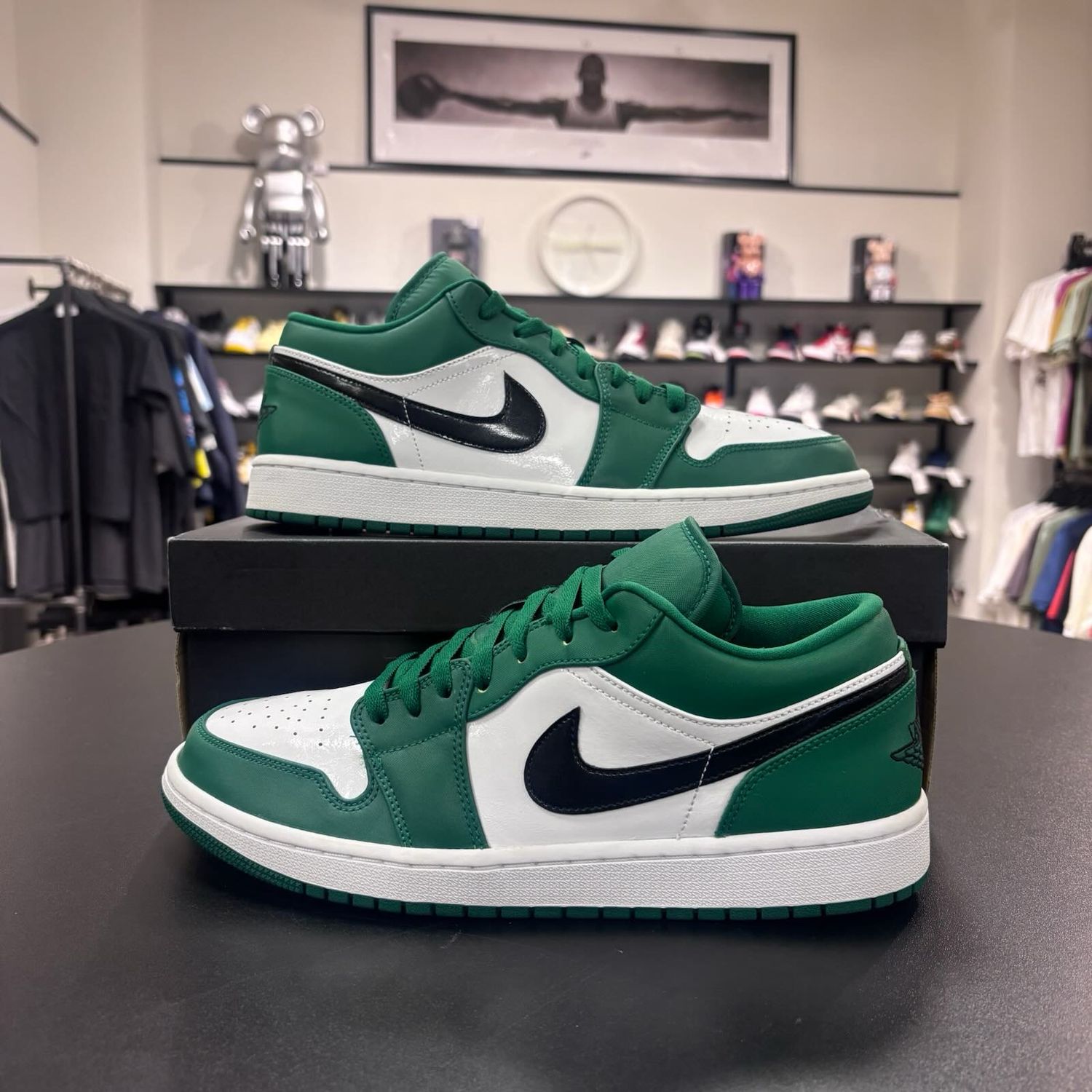 PO AIR JORDAN 1 LOW PINE GREEN SIZE 12