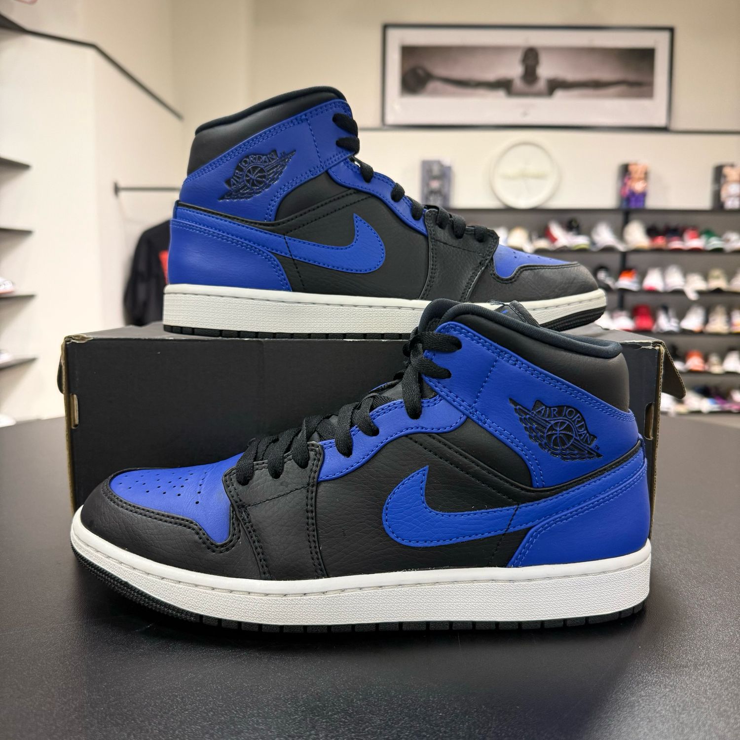 PO2 AIR JORDAN 1 MID HYPER ROYAL SIZE 9.5