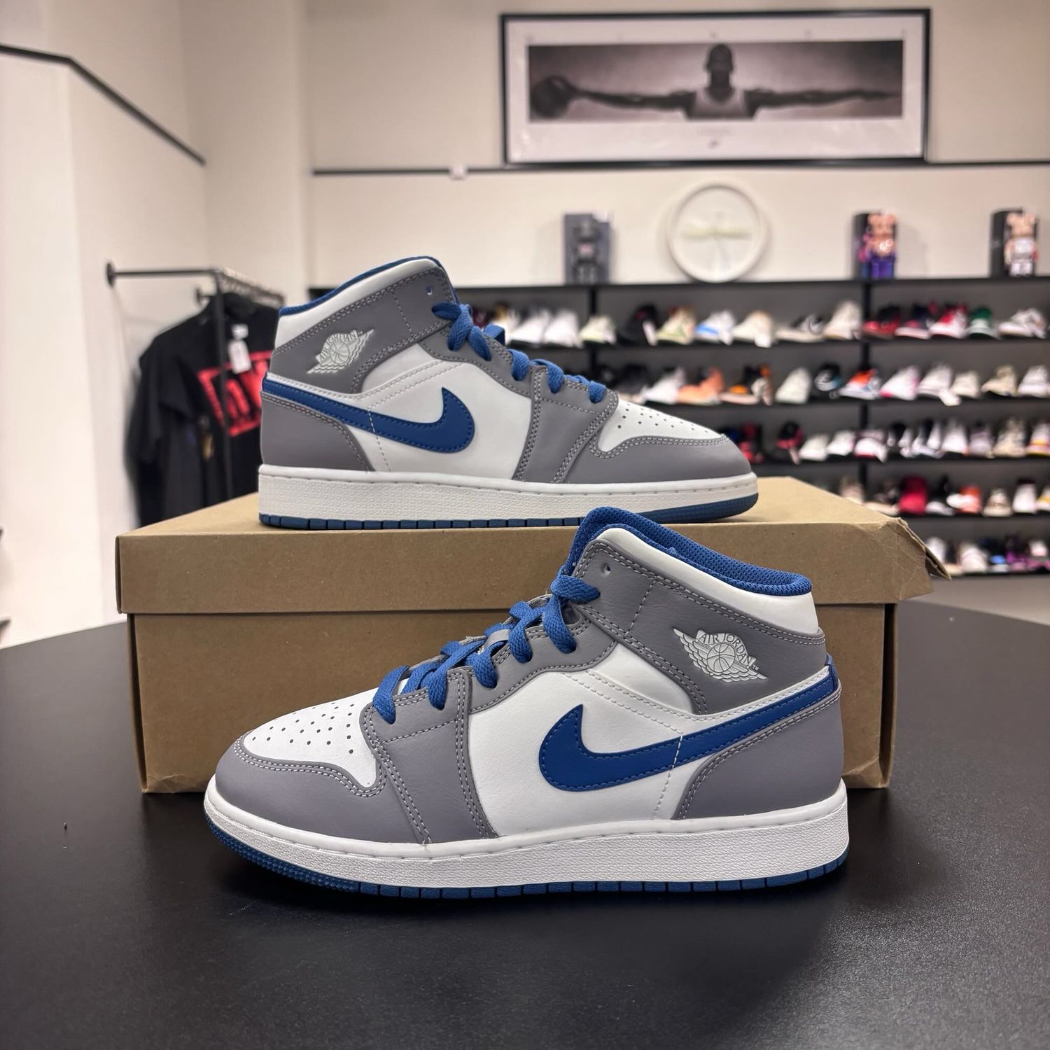 PO NB AIR JORDAN 1 TRUE BLUE SIZE 6Y