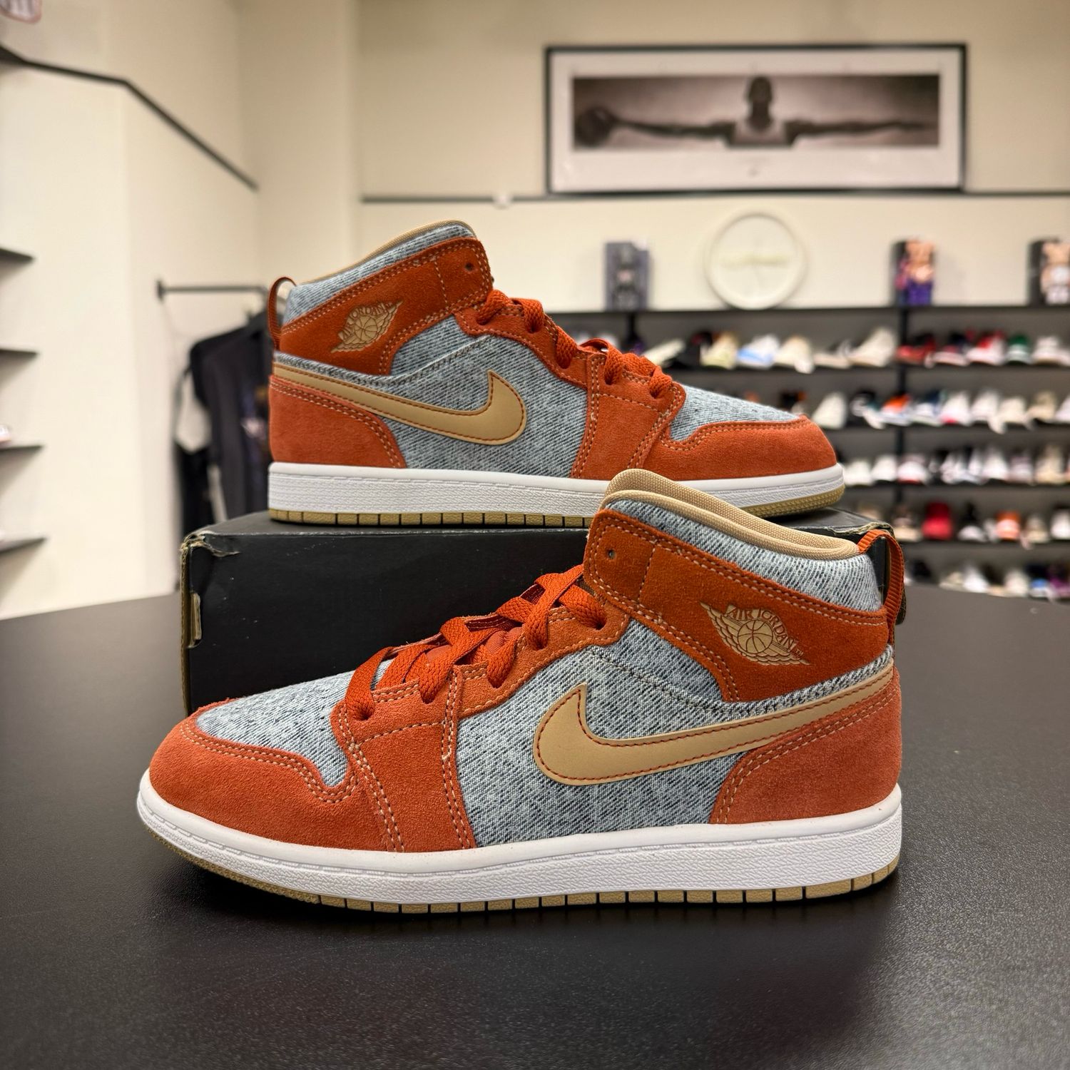 NEW AIR JORDAN 1 MID RED DENIM