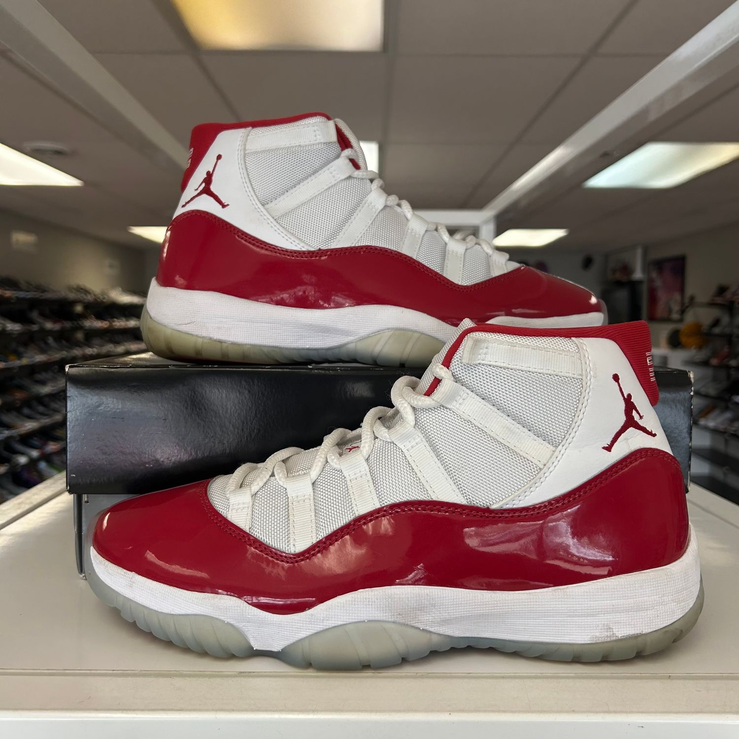 PO2 AIR JORDAN 11 CHERRY SIZE 10.5