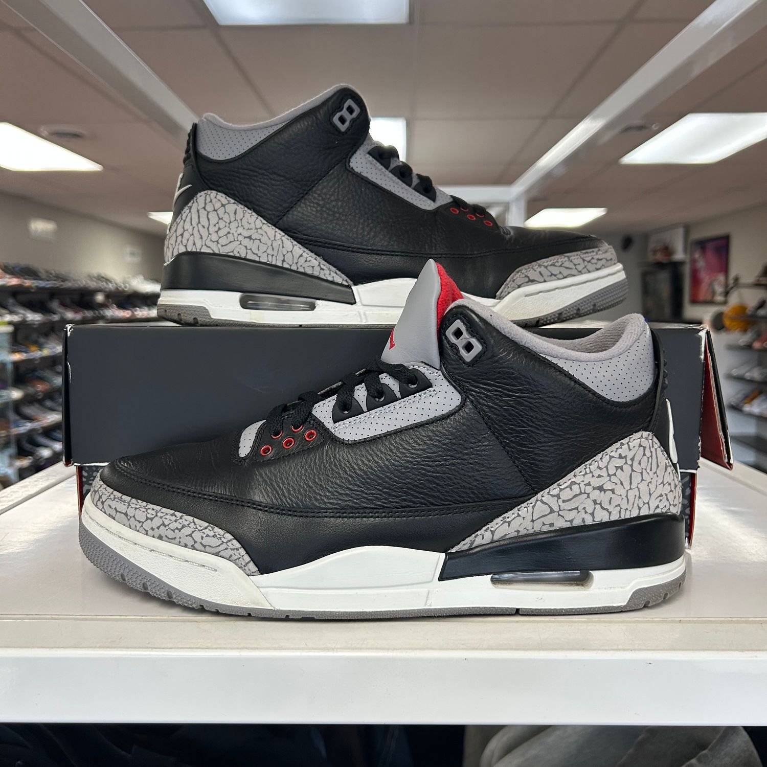 PO AIR JORDAN 3 BLACK CEMENT (2024) SIZE 11