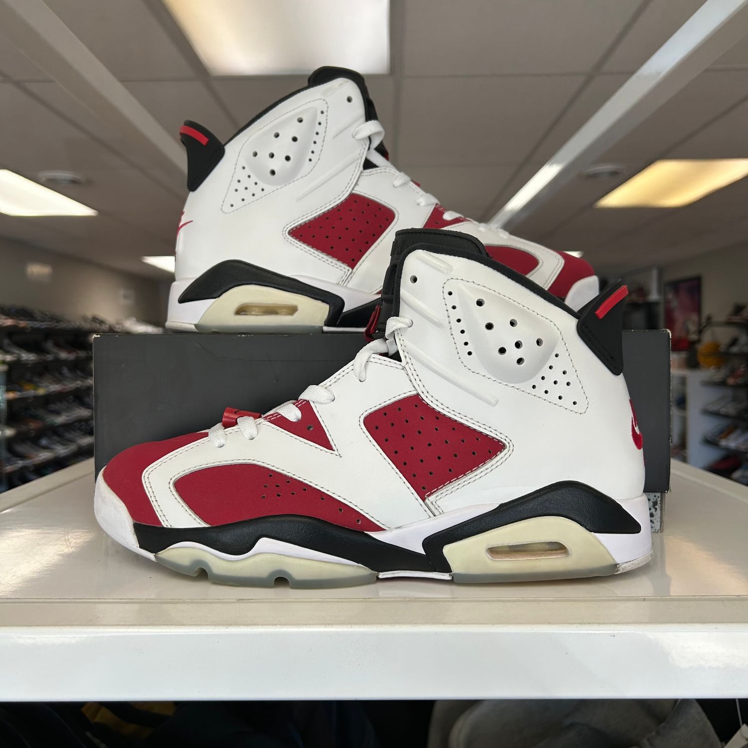PO AIR JORDAN 6 RETRO CARMINE SIZE 10.5