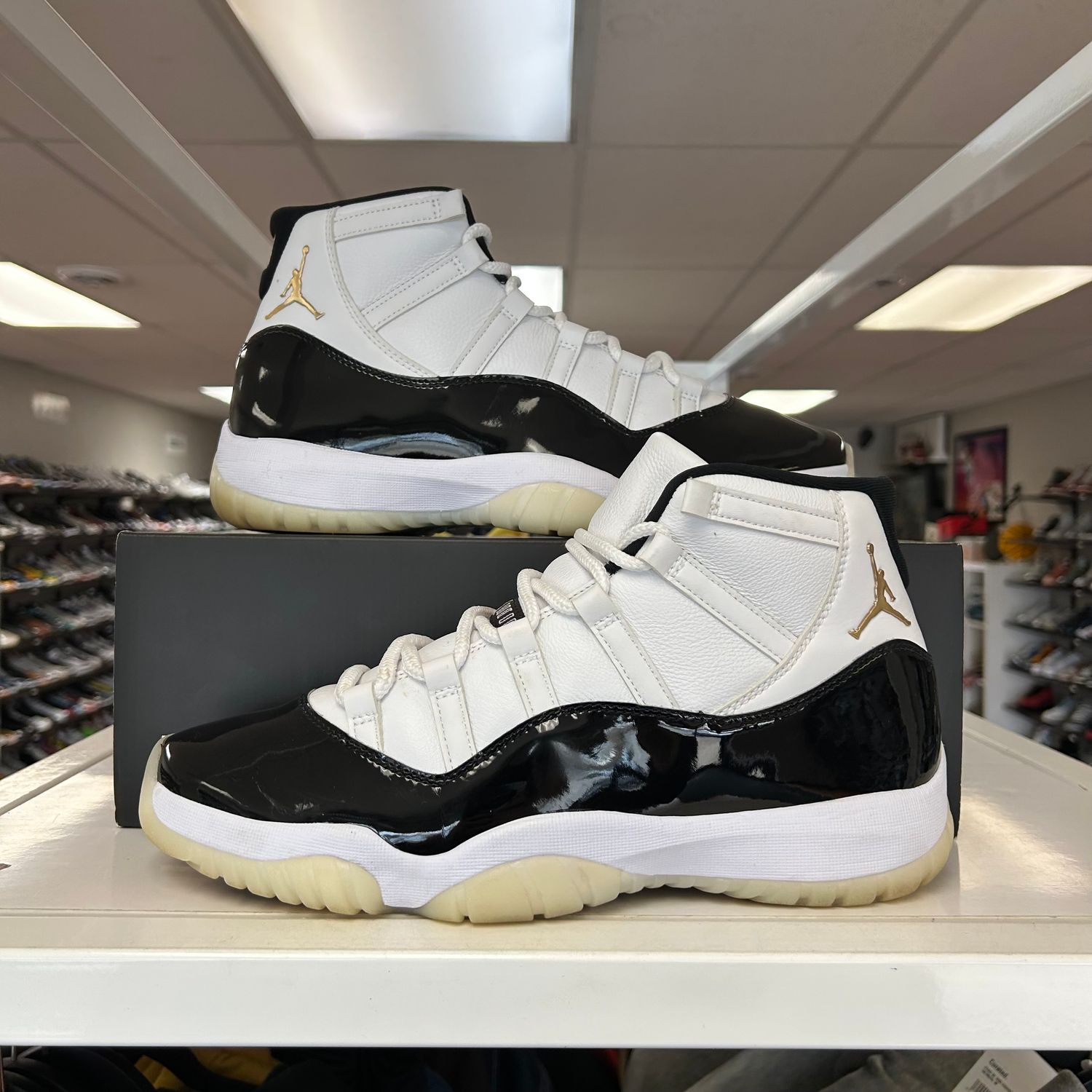 PO4 AIR JORDAN 11 GRATITUDE SIZE 12