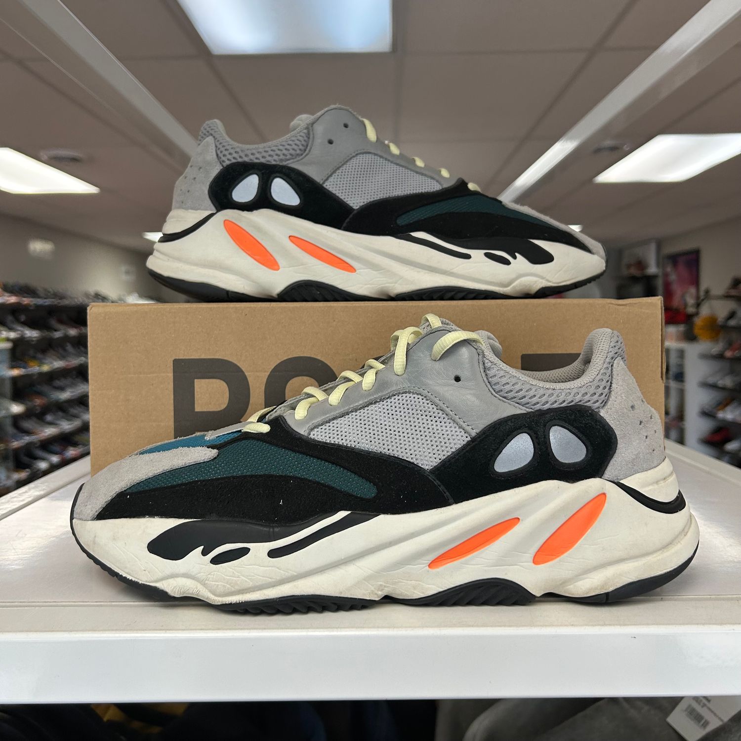 PO ADIDAS YEEZY BOOST 700 WAVE RUNNER SIZE 12