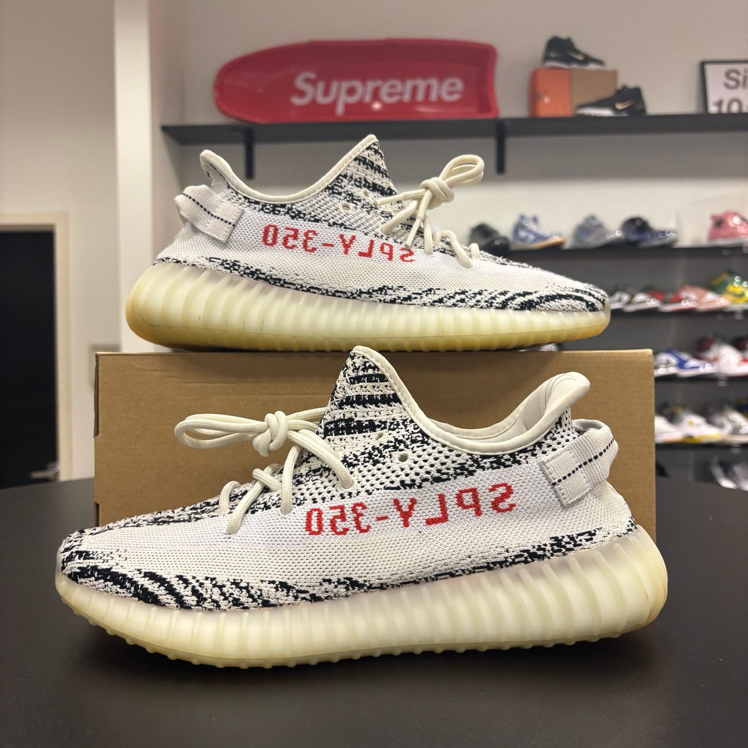 PO3 ADIDAS YEEZY BOOST 350 V2 ZEBRA SIZE 10.5