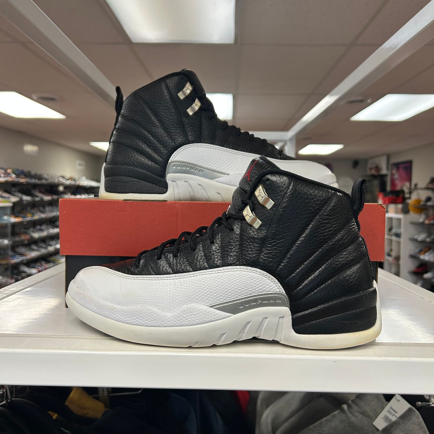 PO AIR JORDAN 12 RETRO PLAYOFFS (2022) SIZE 10