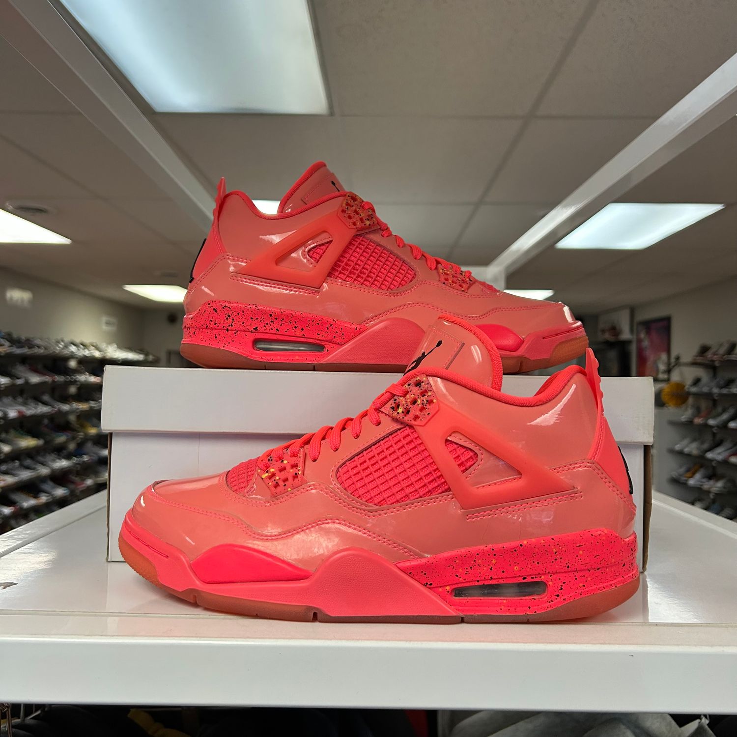 PO AIR JORDAN 4 RETRO HOT PUNCH (WOMENS) 11W