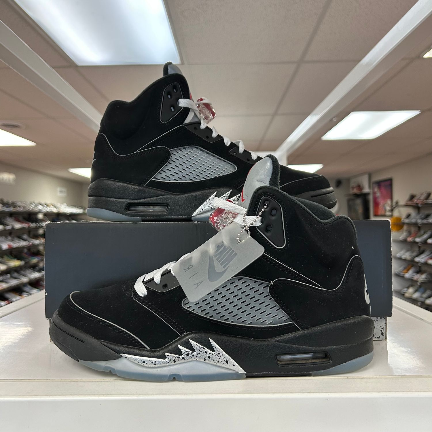 PO AIR JORDAN 5 RETRO OG BLACK METALLIC REIMAGINED SIZE 9