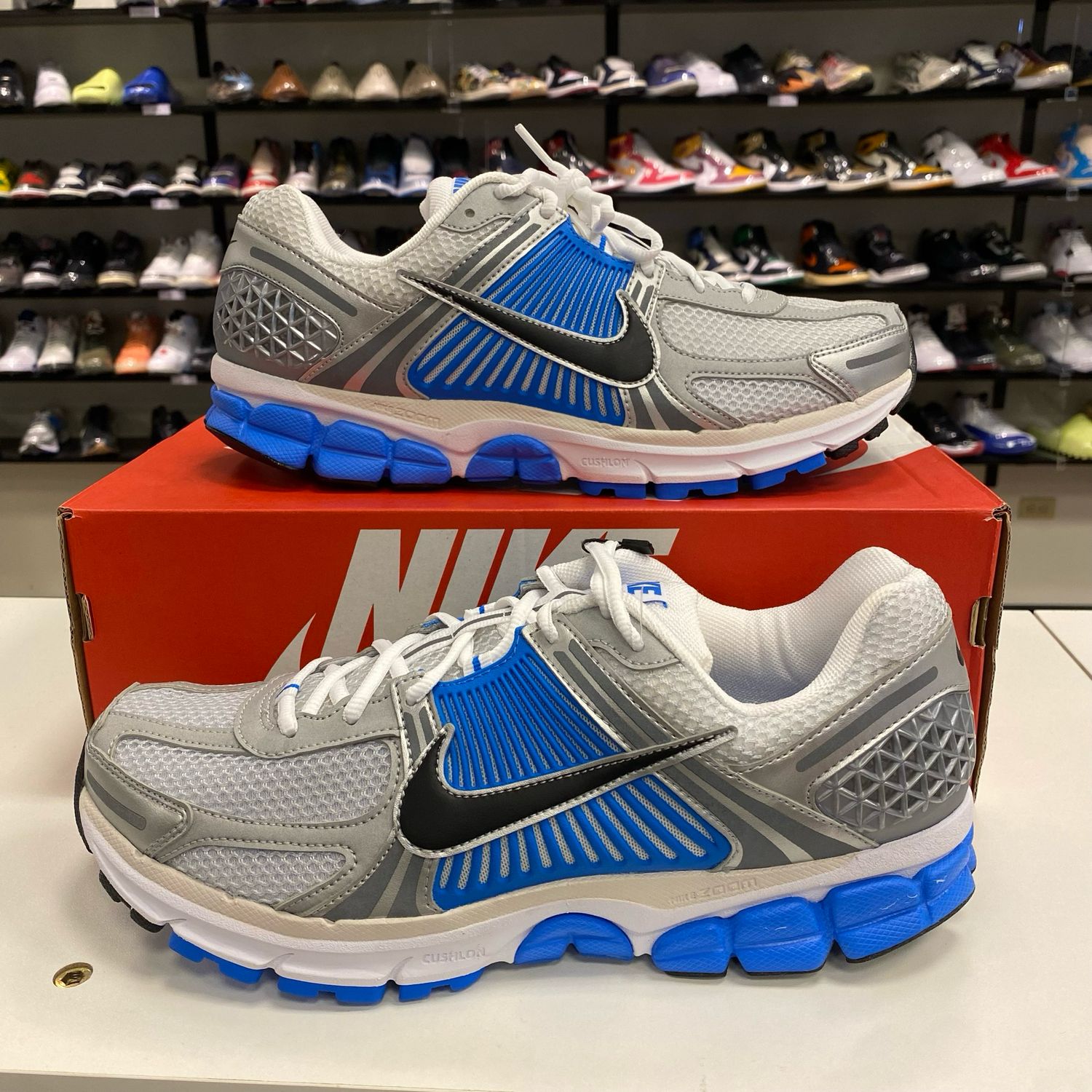 NEW DB NIKE ZOOM VOMERO 5 PHOTO BLUE SIZE 11