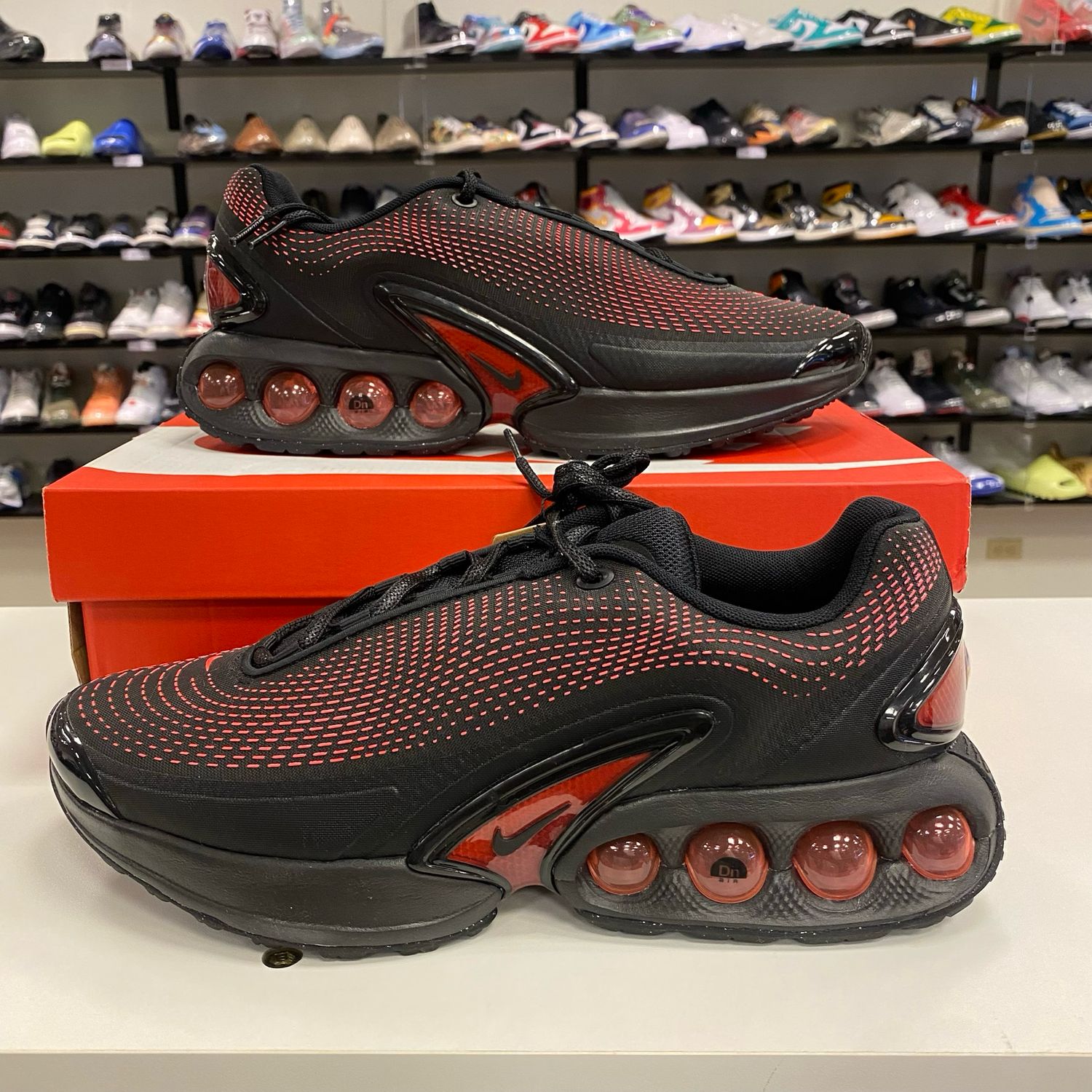 NEW DB NIKE AIR MAX DN BRED SIZE 10.5