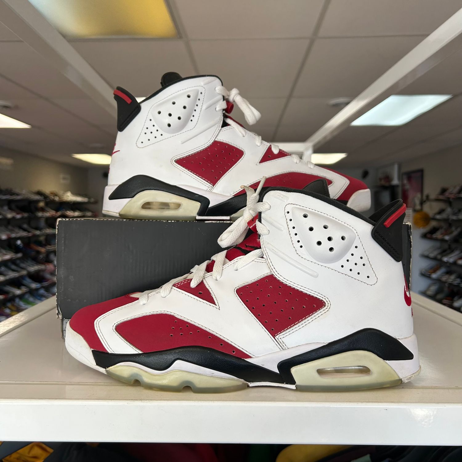 PO AIR JORDAN 6 RETRO CARMINE (2021) SIZE 11
