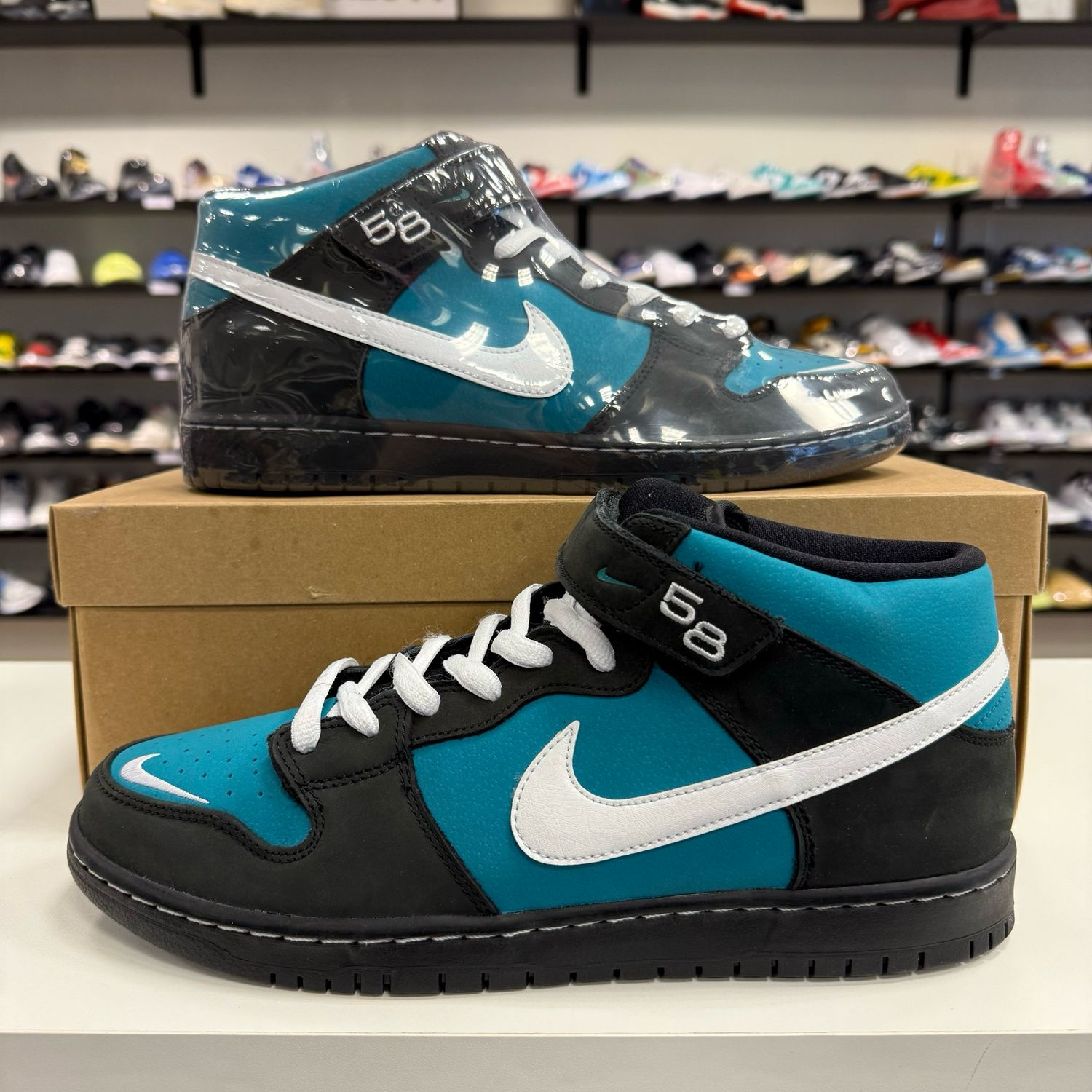 NEW NIKE SB DUNK MID GRIFFEY SIZE 11 (NO BOX)