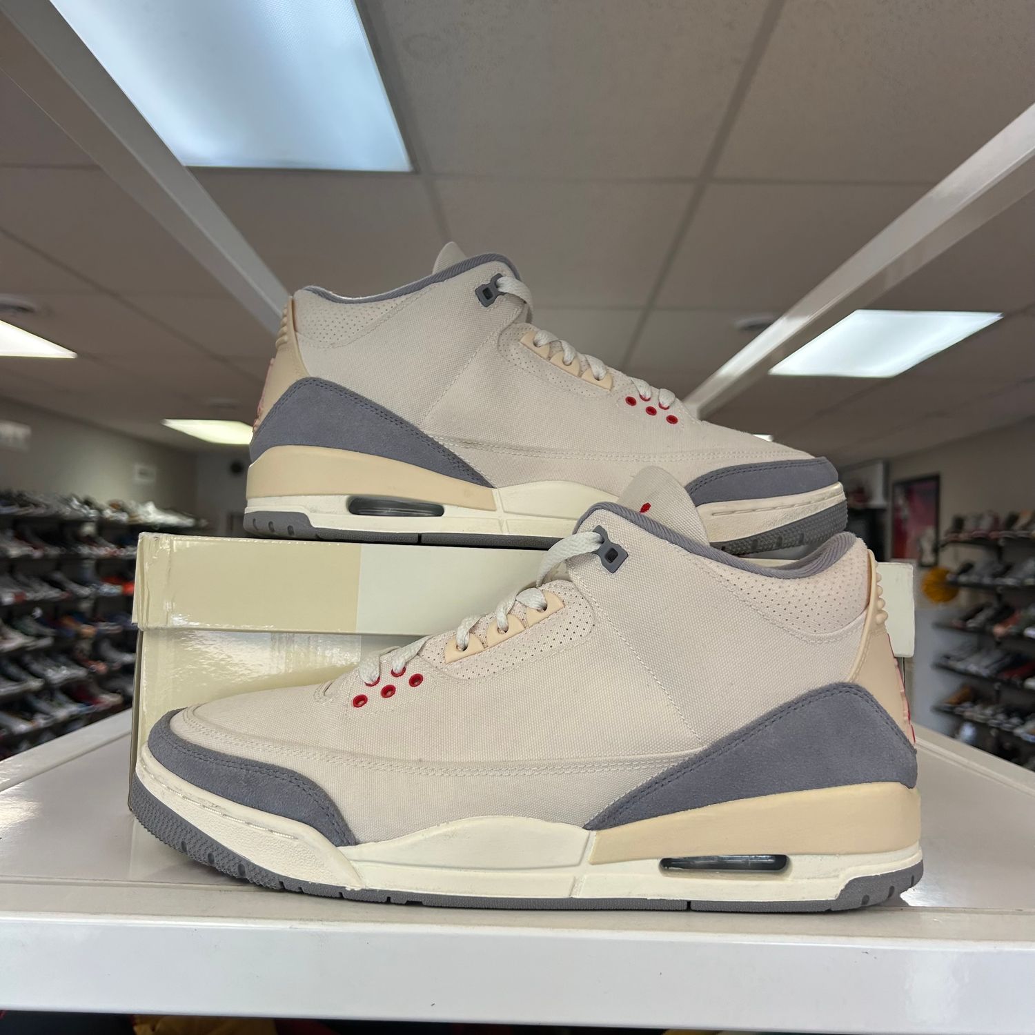 PO AIR JORDAN 3 MUSLIN SIZE 11.5