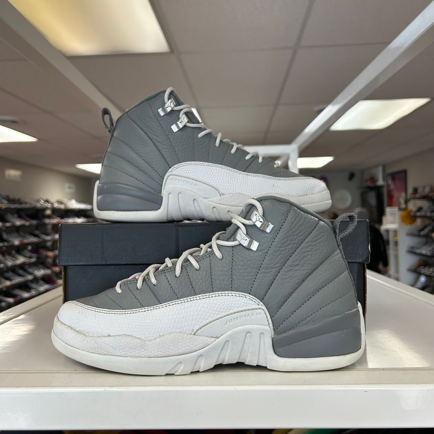 PO AIR JORDAN 12 RETRO STEALTH (GS) SIZE 6.5Y