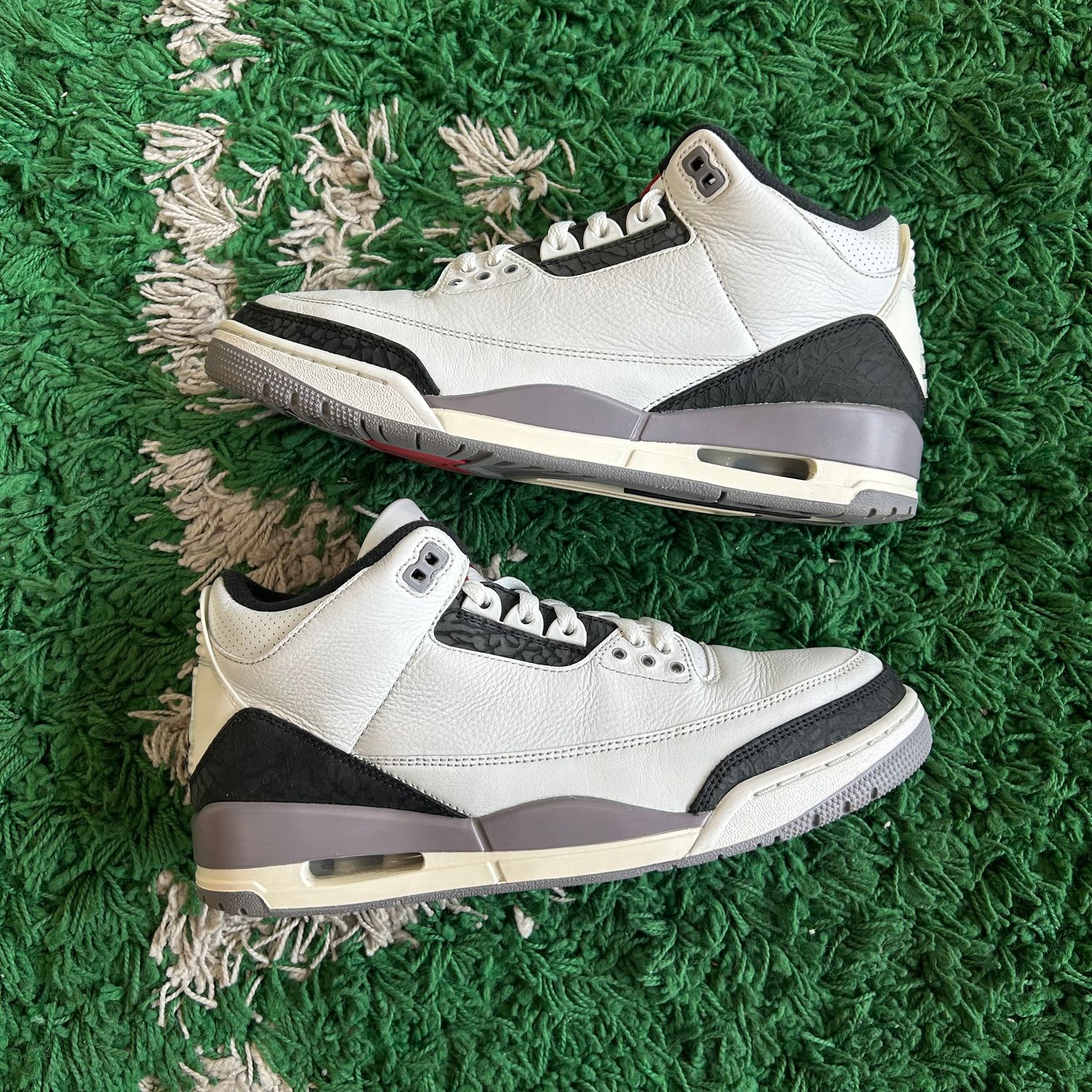 PONB AIR JORDAN 3 RETRO CEMENT GREY SIZE 10.5