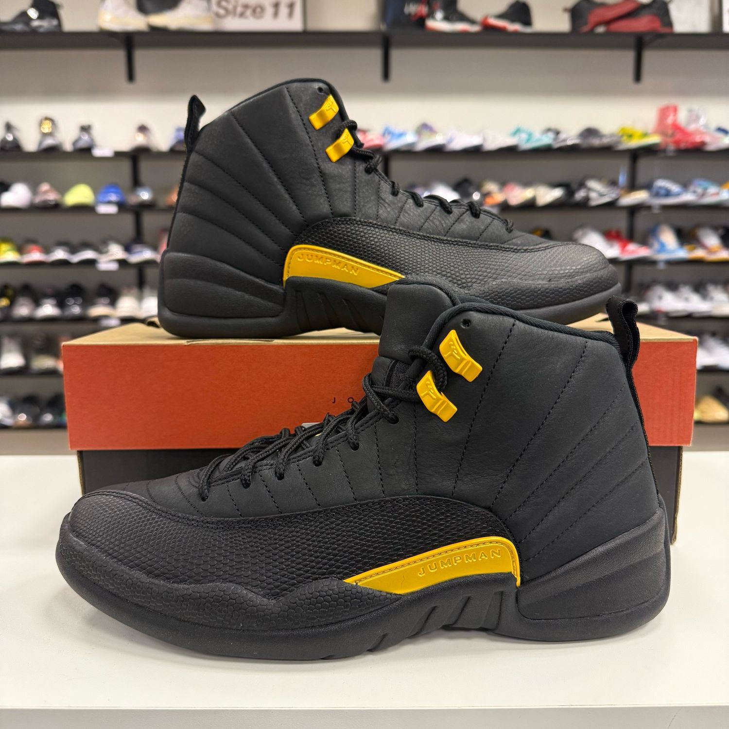 PO AIR JORDAN 12 BLACK TAXI SIZE 10