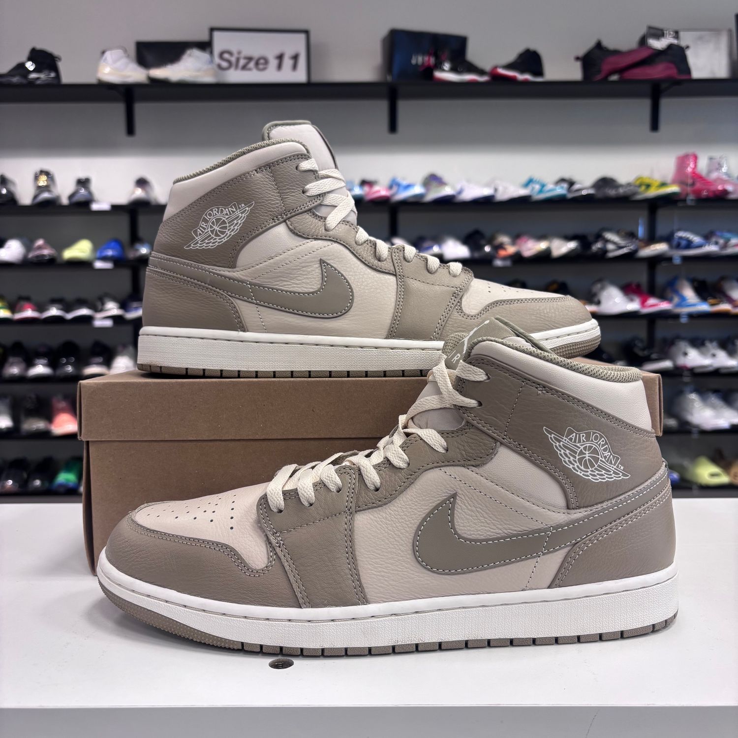 PO NB DB JORDAN 1 MID TAN LINEN SIZE 13