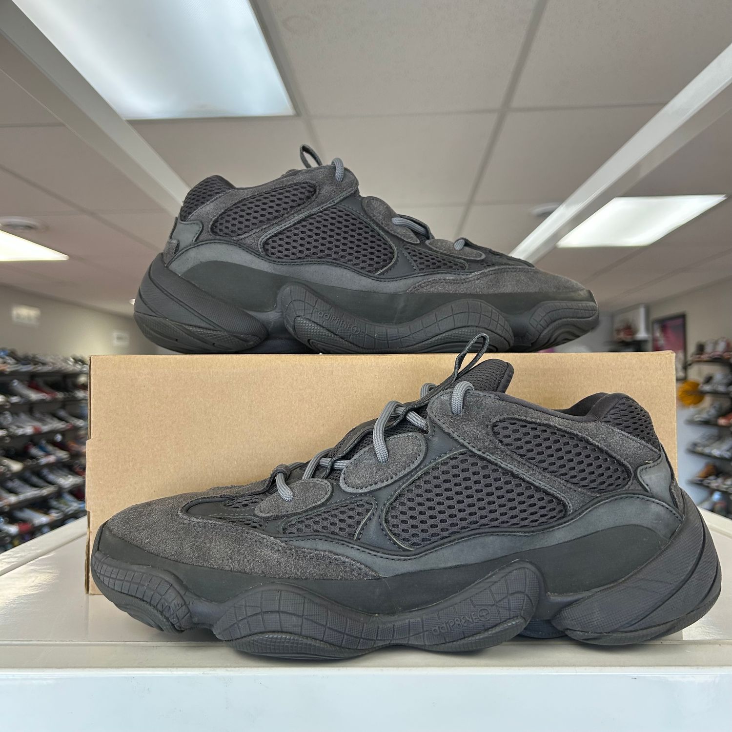 PO ADIDAS YEEZY 500 UTILITY BLACK SIZE 12